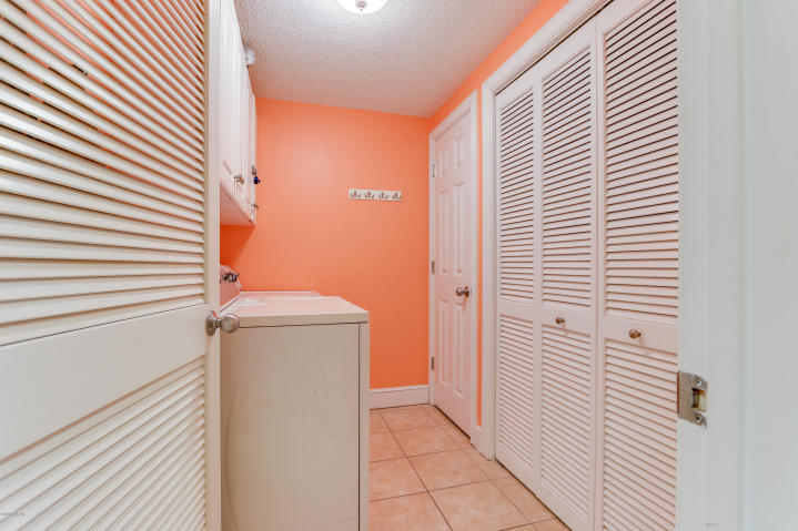 MAJESTIC BEACH TOWERS II - Residential