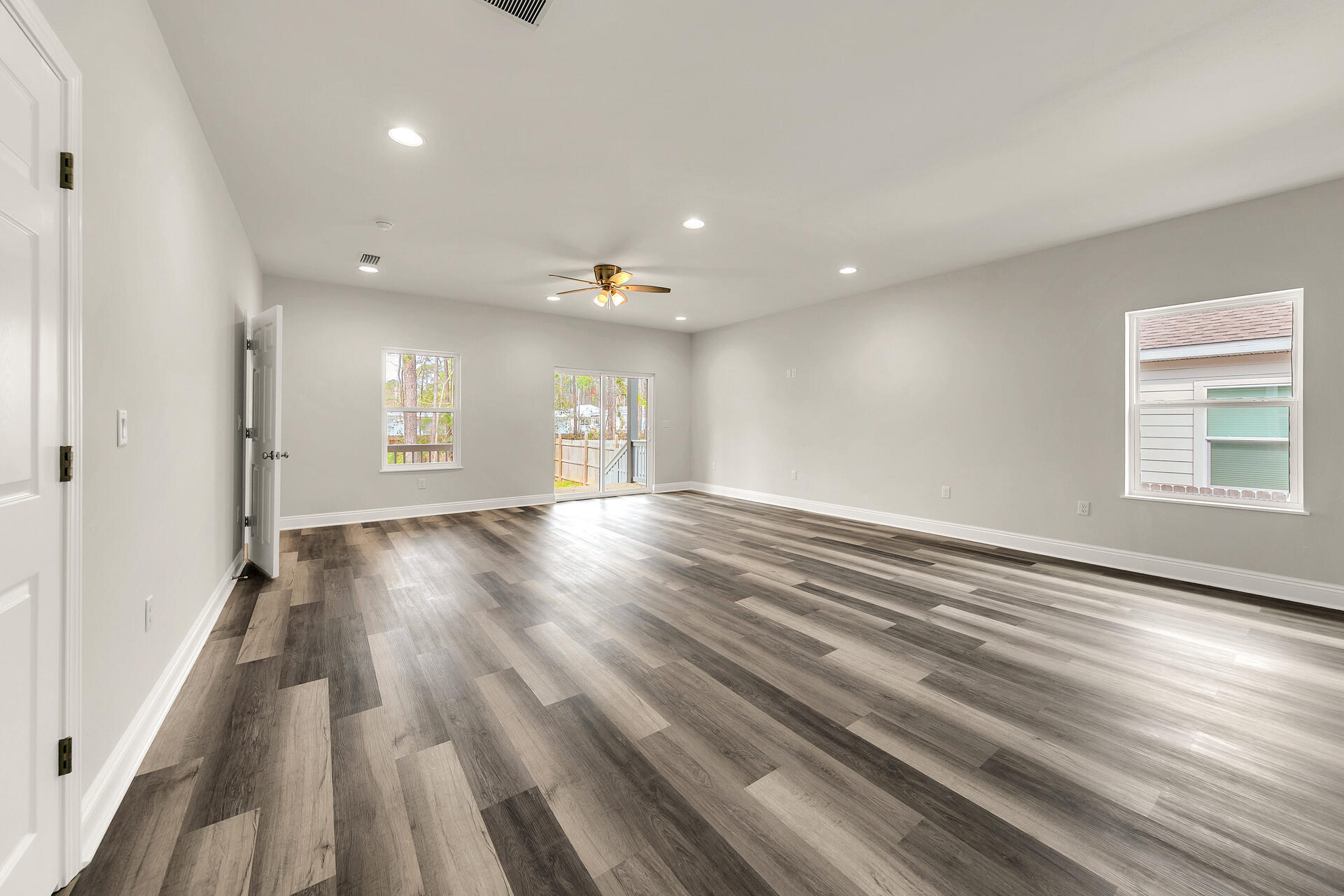 TOWN OF SANTA ROSA - Residential