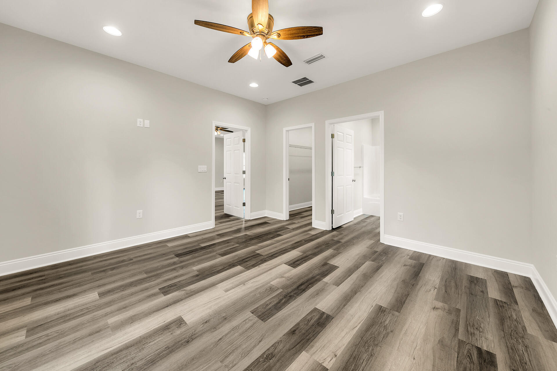 TOWN OF SANTA ROSA - Residential