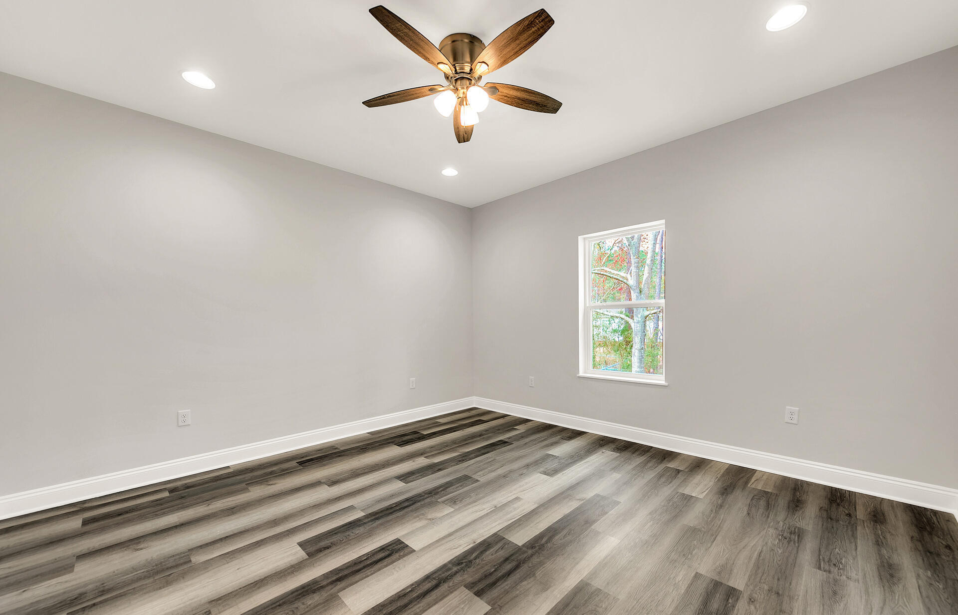 TOWN OF SANTA ROSA - Residential