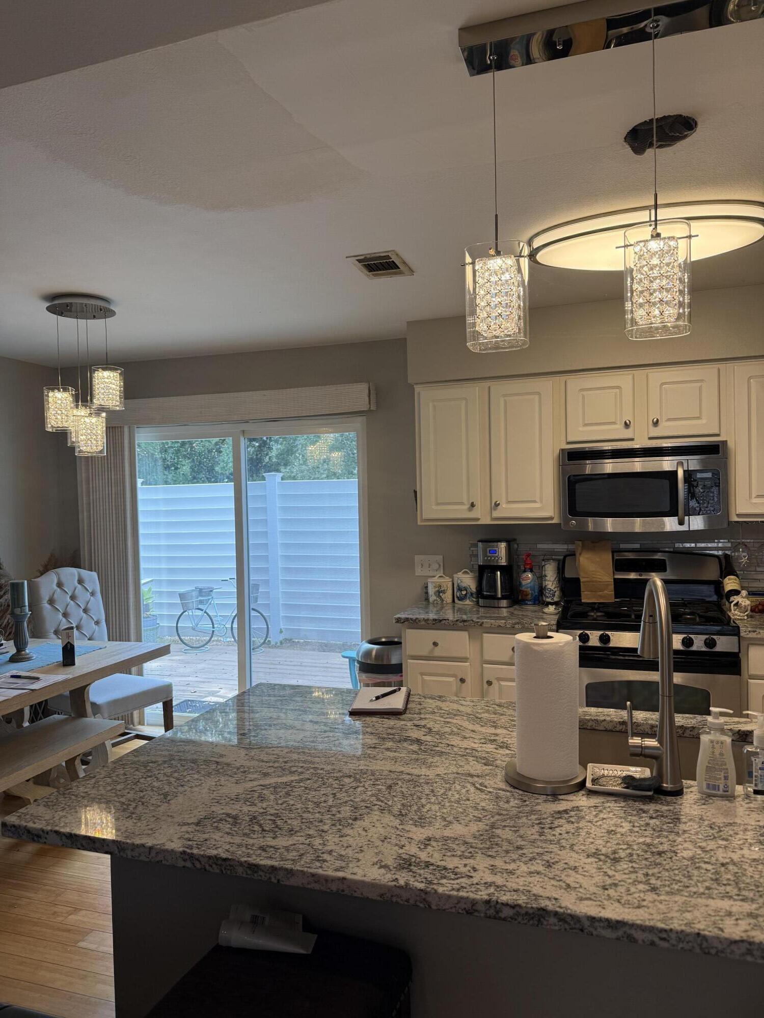 OAK HARBOUR T/H VILLAS - Residential