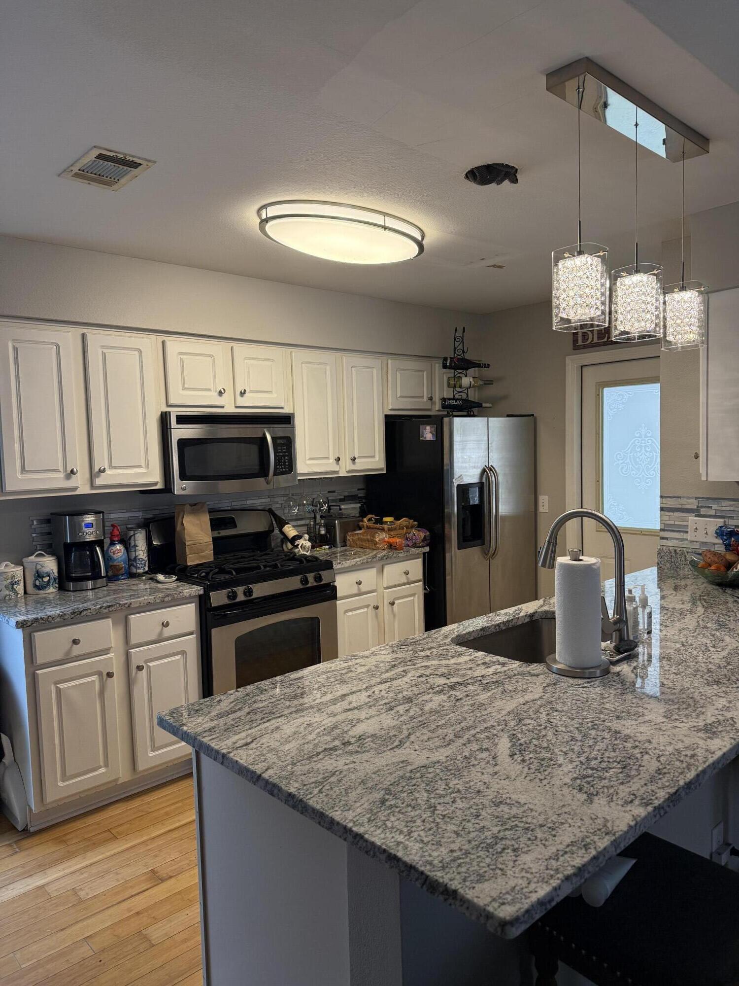 OAK HARBOUR T/H VILLAS - Residential