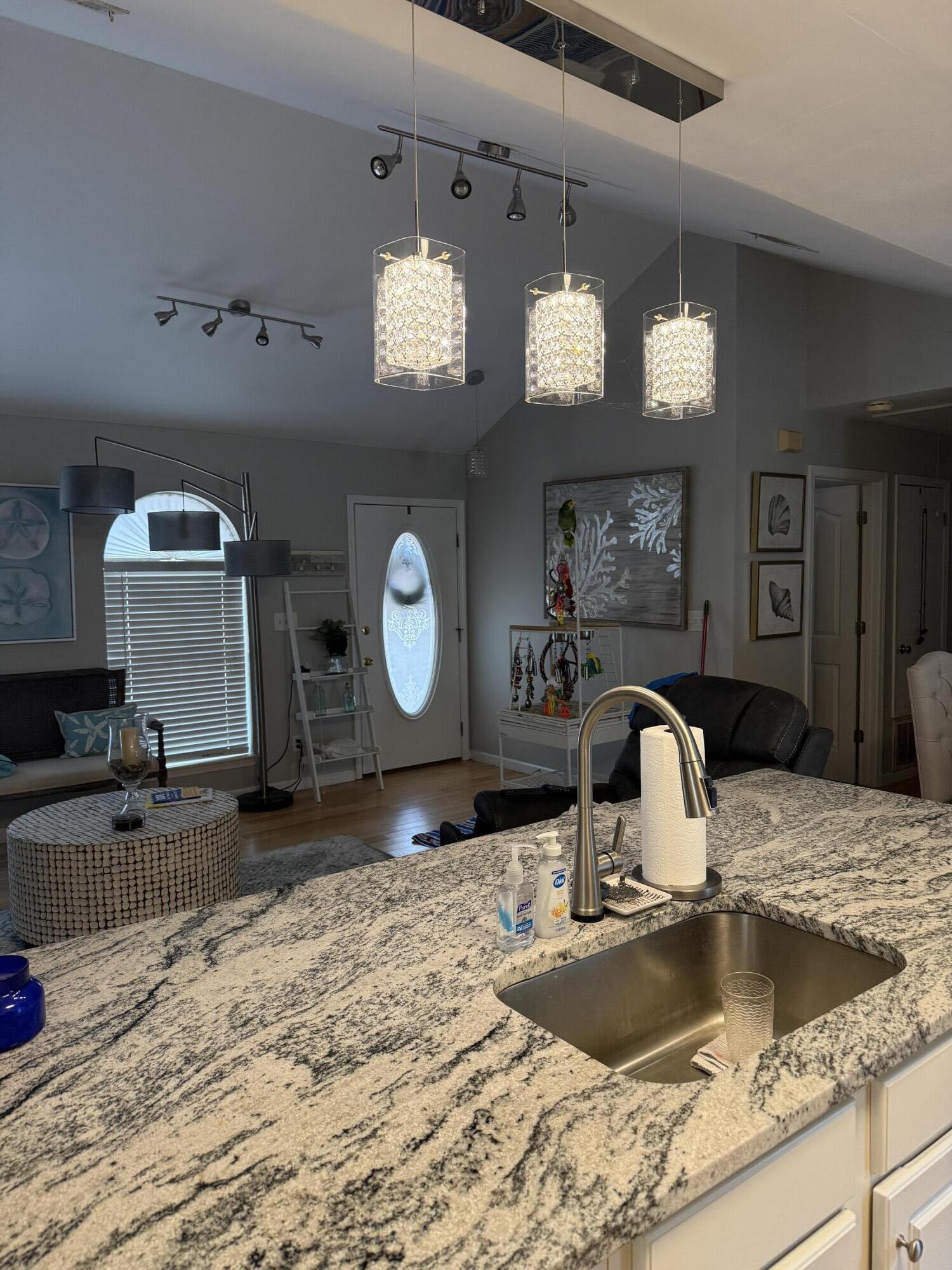 OAK HARBOUR T/H VILLAS - Residential