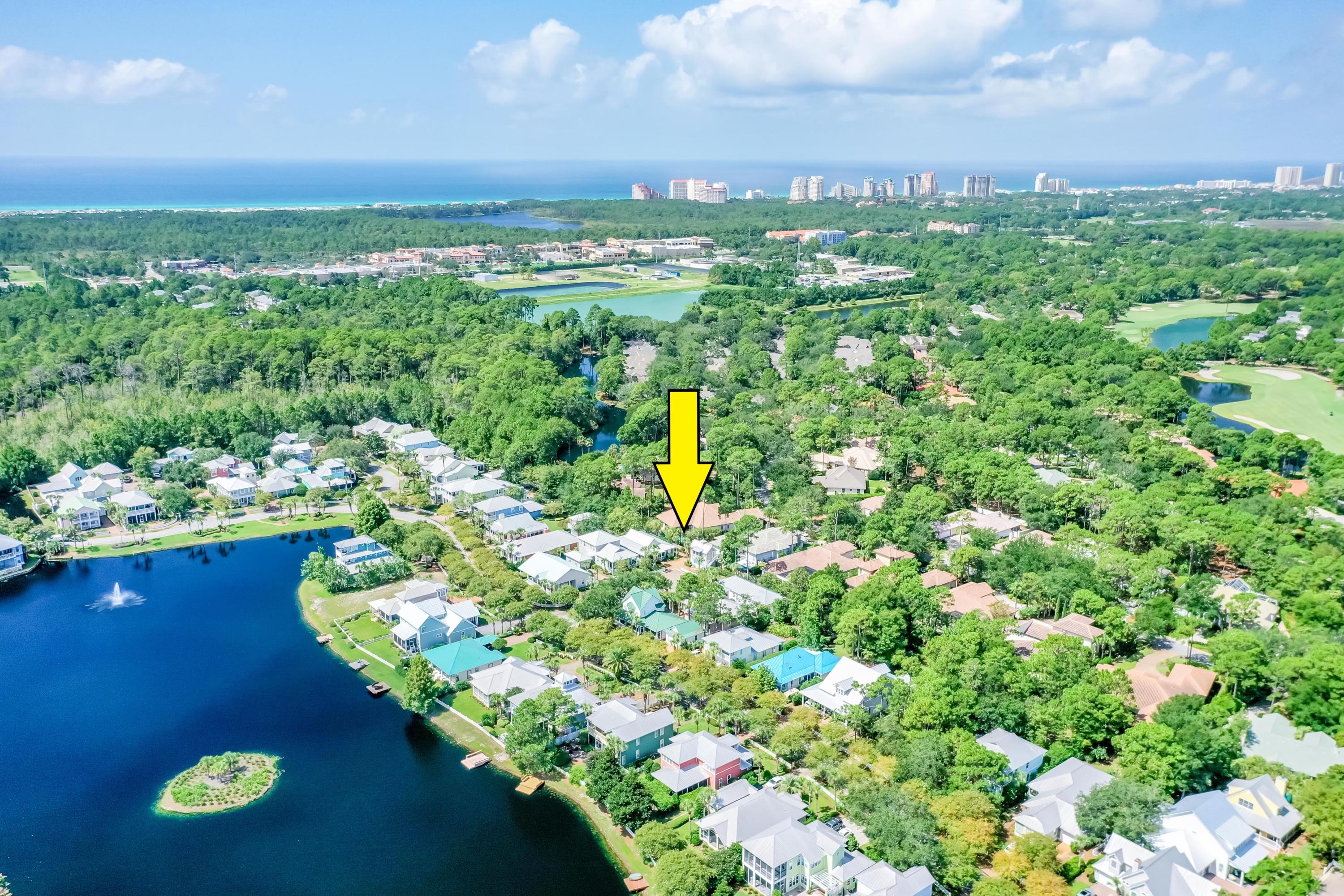 CRYSTAL LAKE - Residential