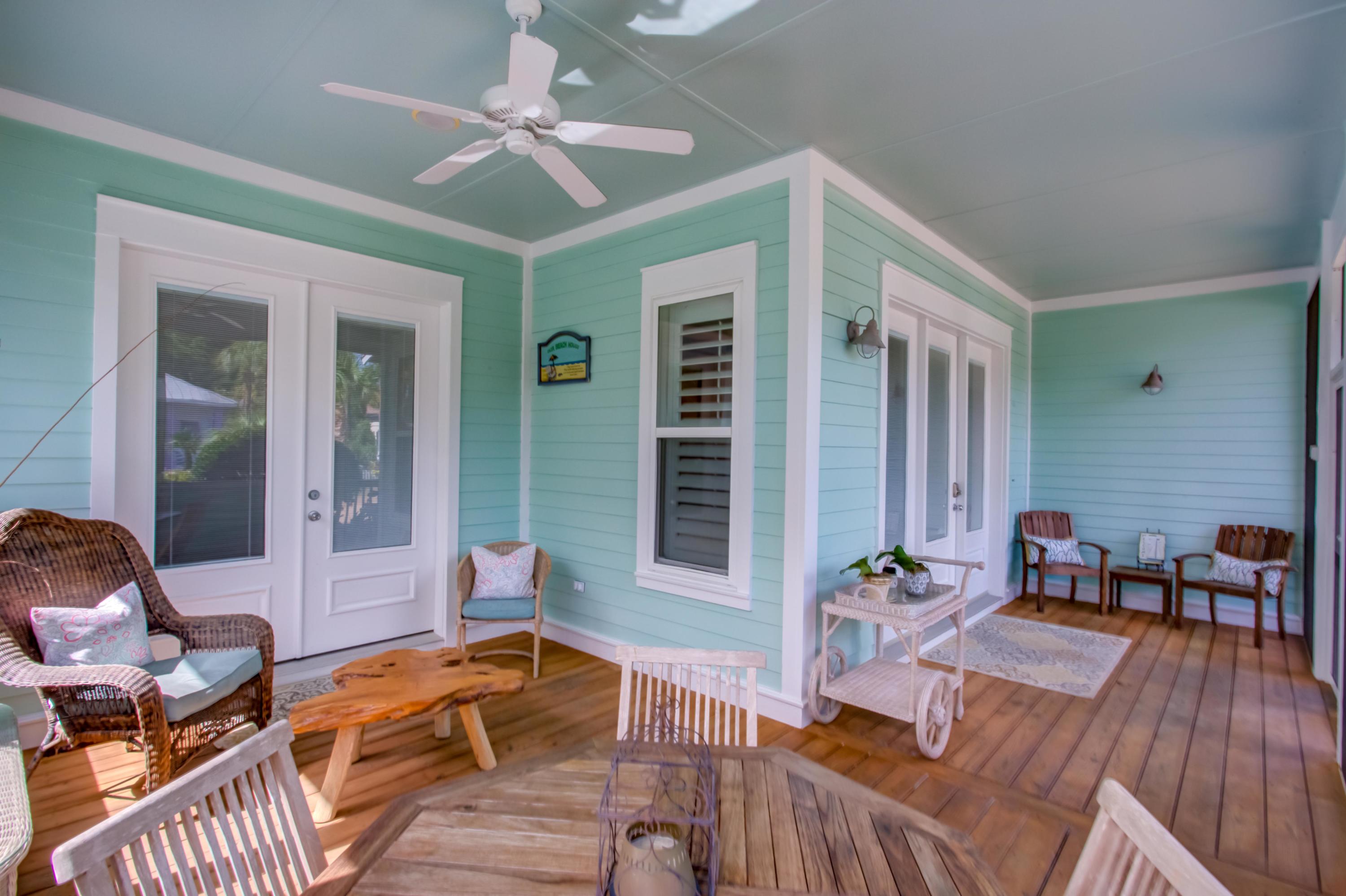 CRYSTAL LAKE - Residential