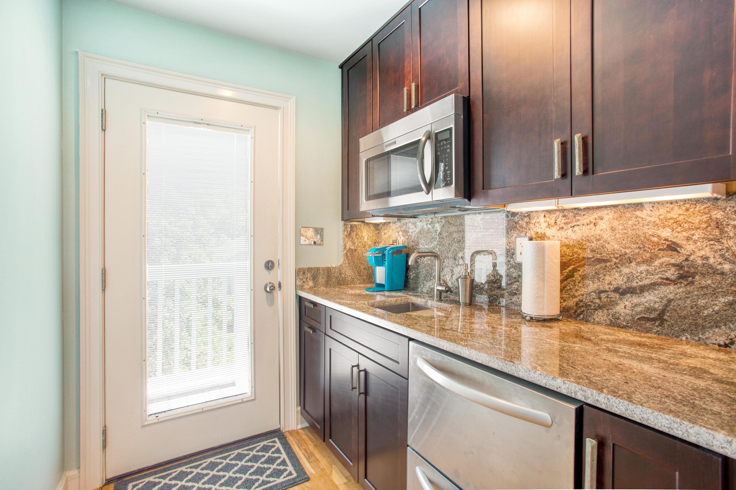 CRYSTAL LAKE - Residential