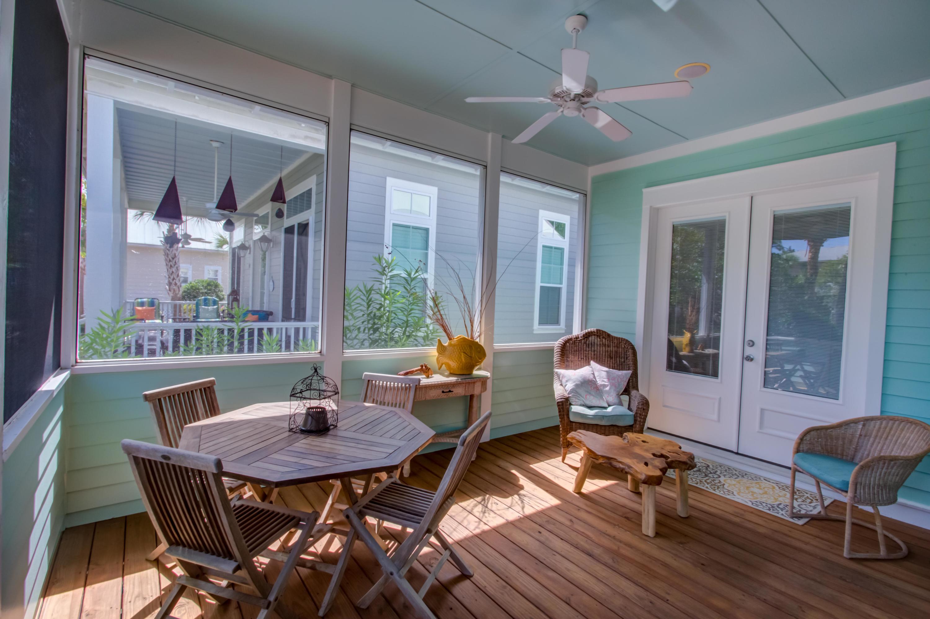 CRYSTAL LAKE - Residential