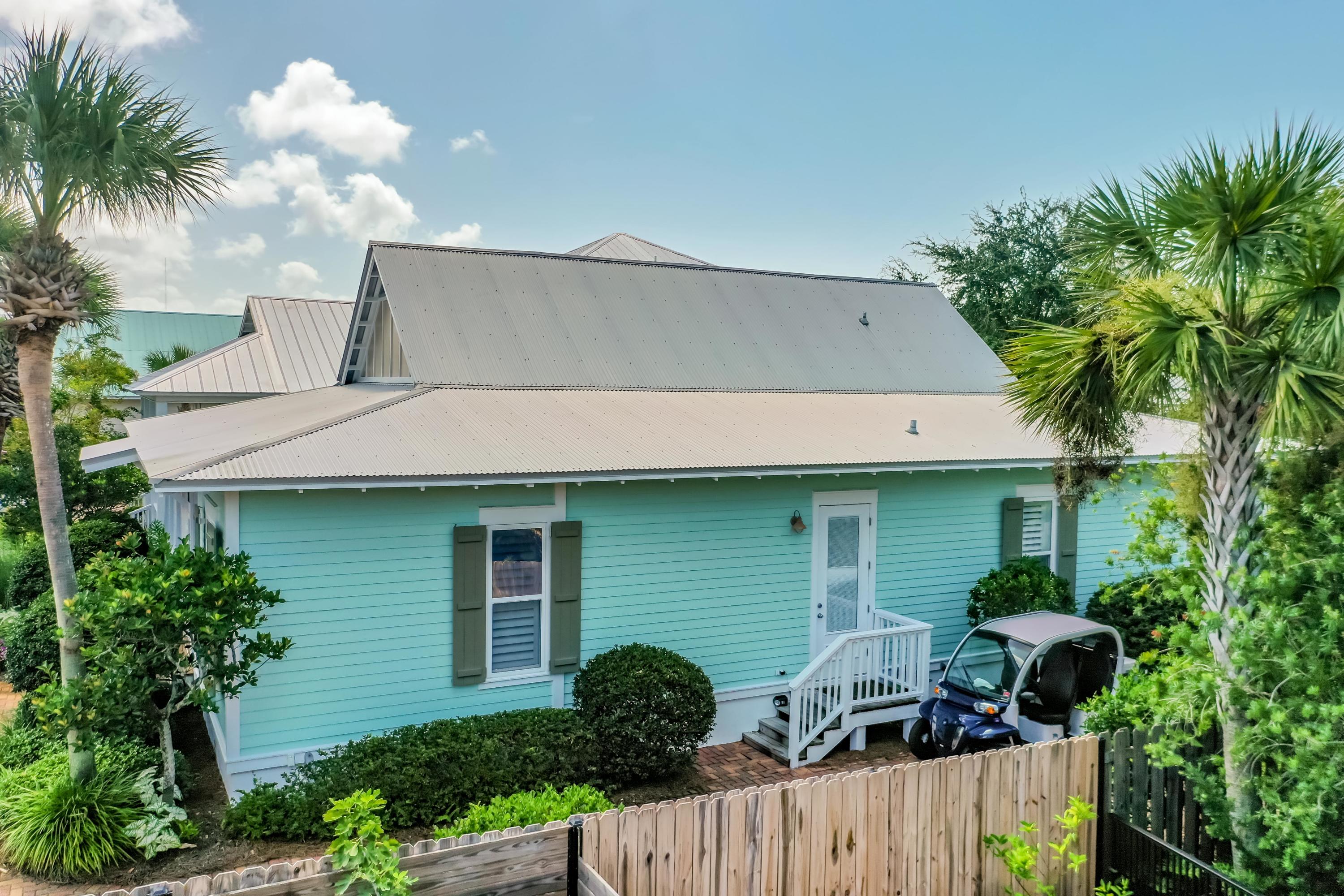 CRYSTAL LAKE - Residential