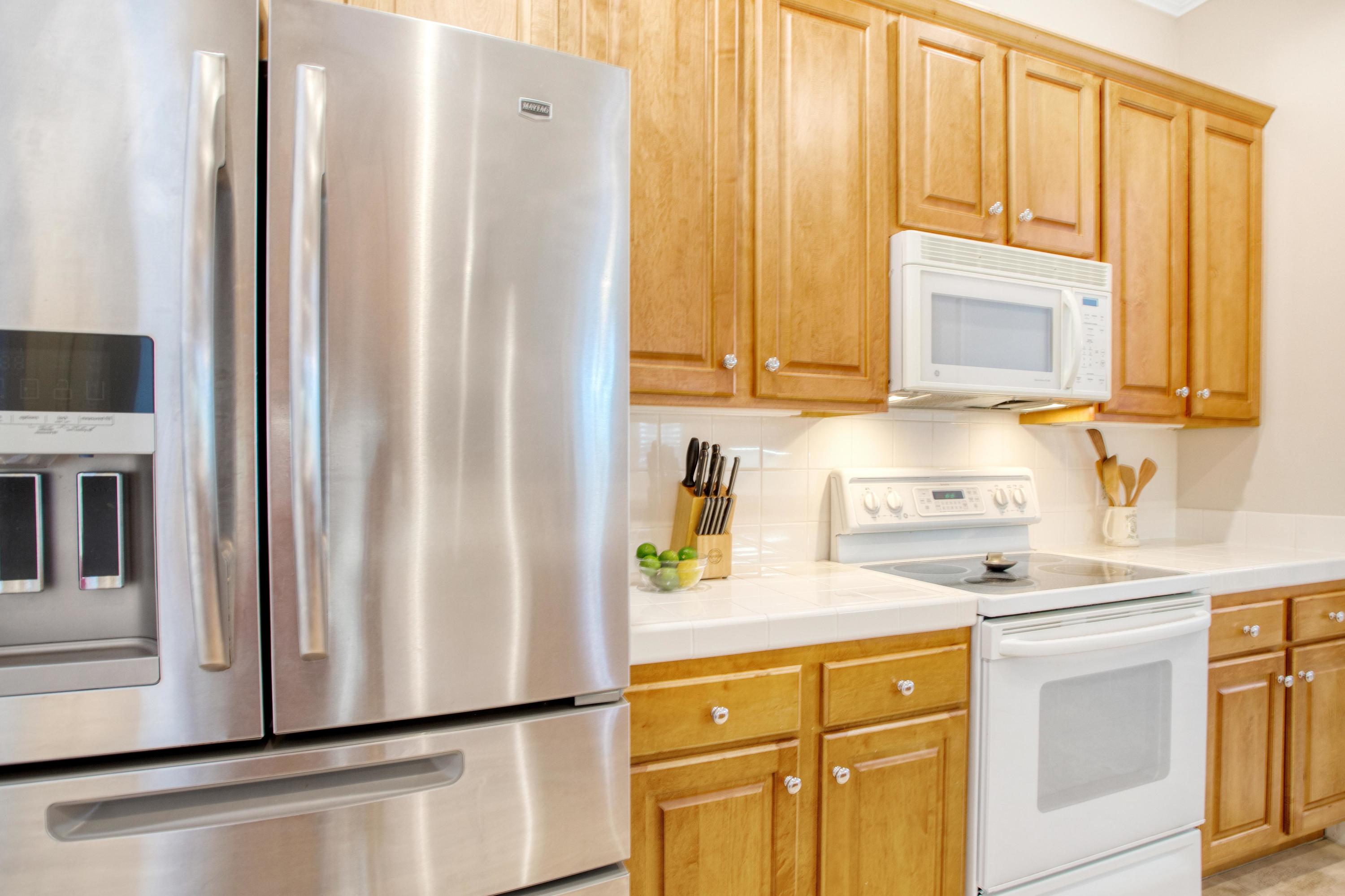 CRYSTAL LAKE - Residential