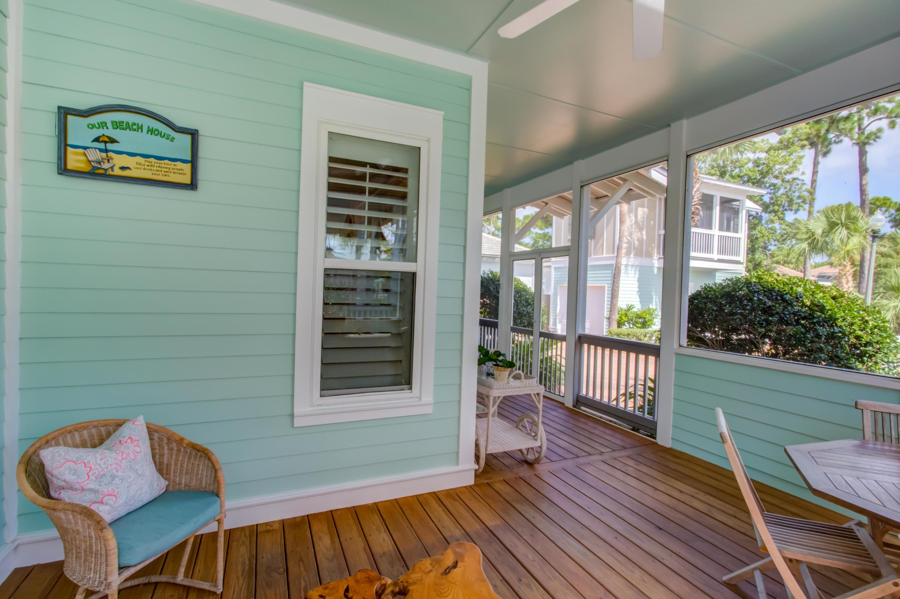 CRYSTAL LAKE - Residential