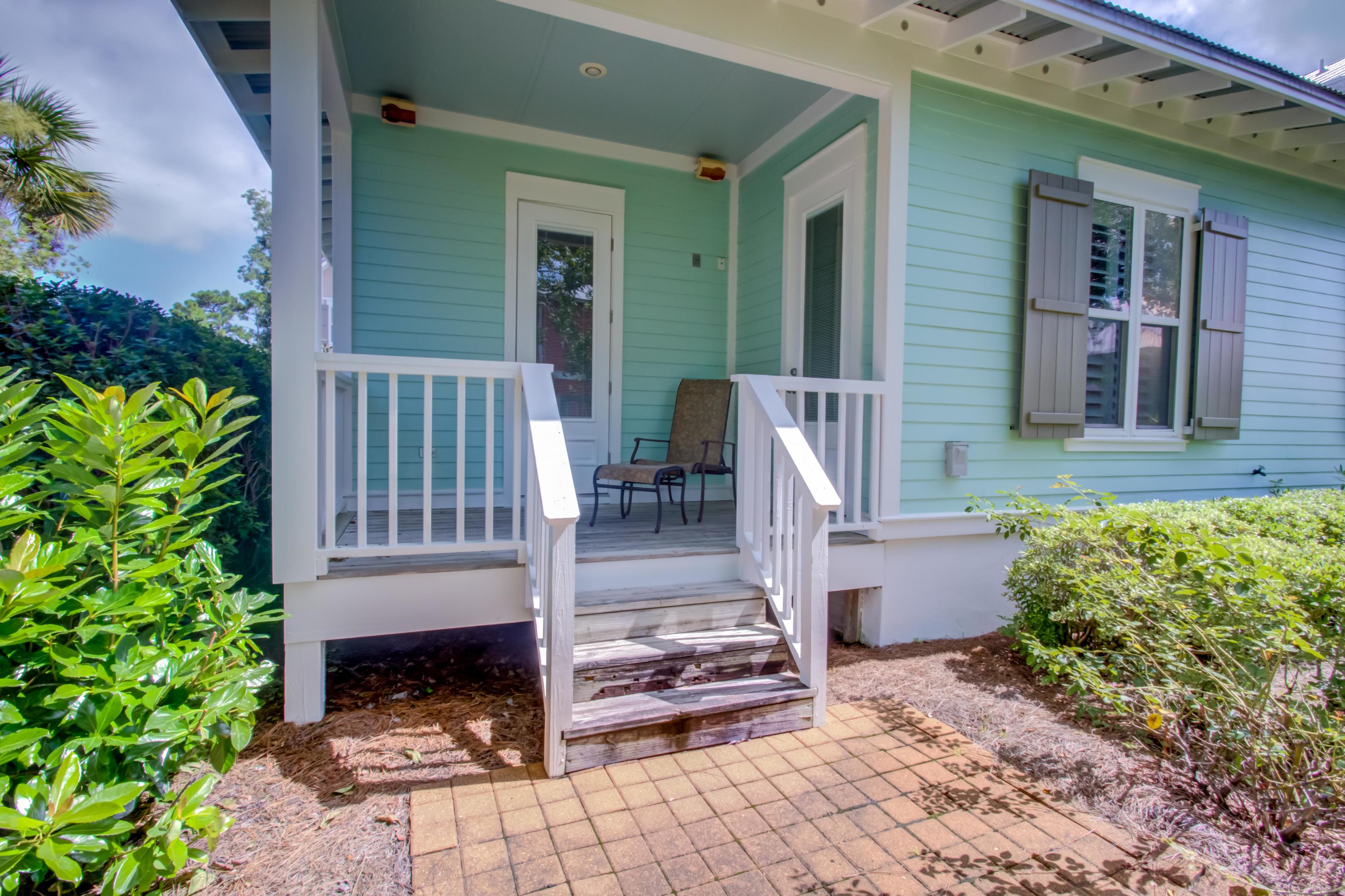 CRYSTAL LAKE - Residential