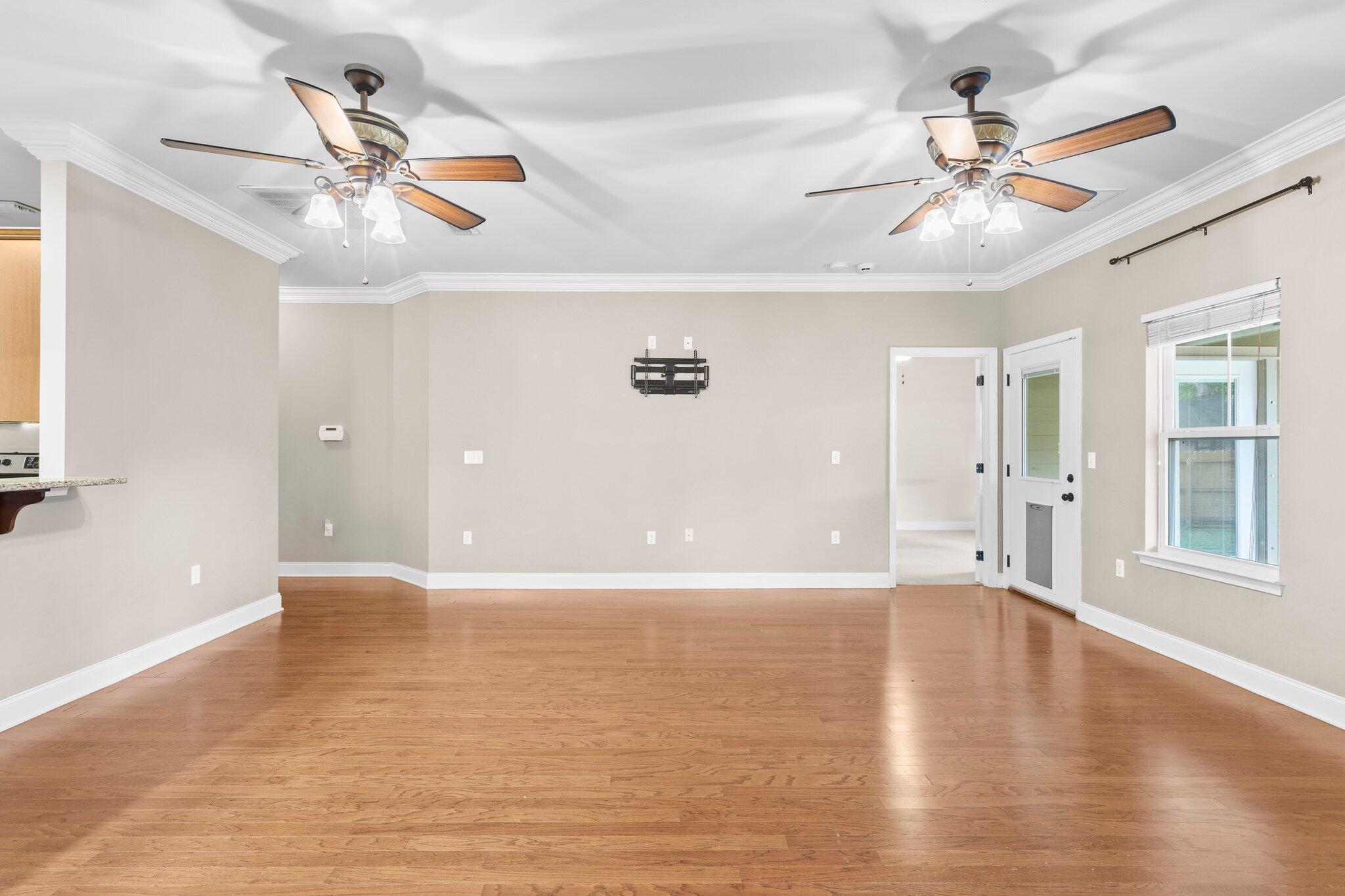 VALPARAISO PINECREST 2 - Residential Lease