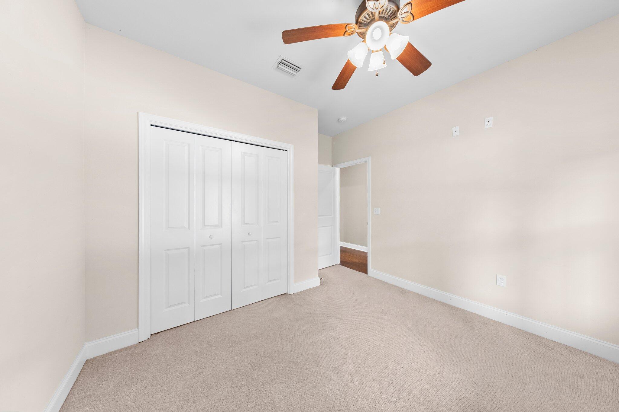 VALPARAISO PINECREST 2 - Residential Lease