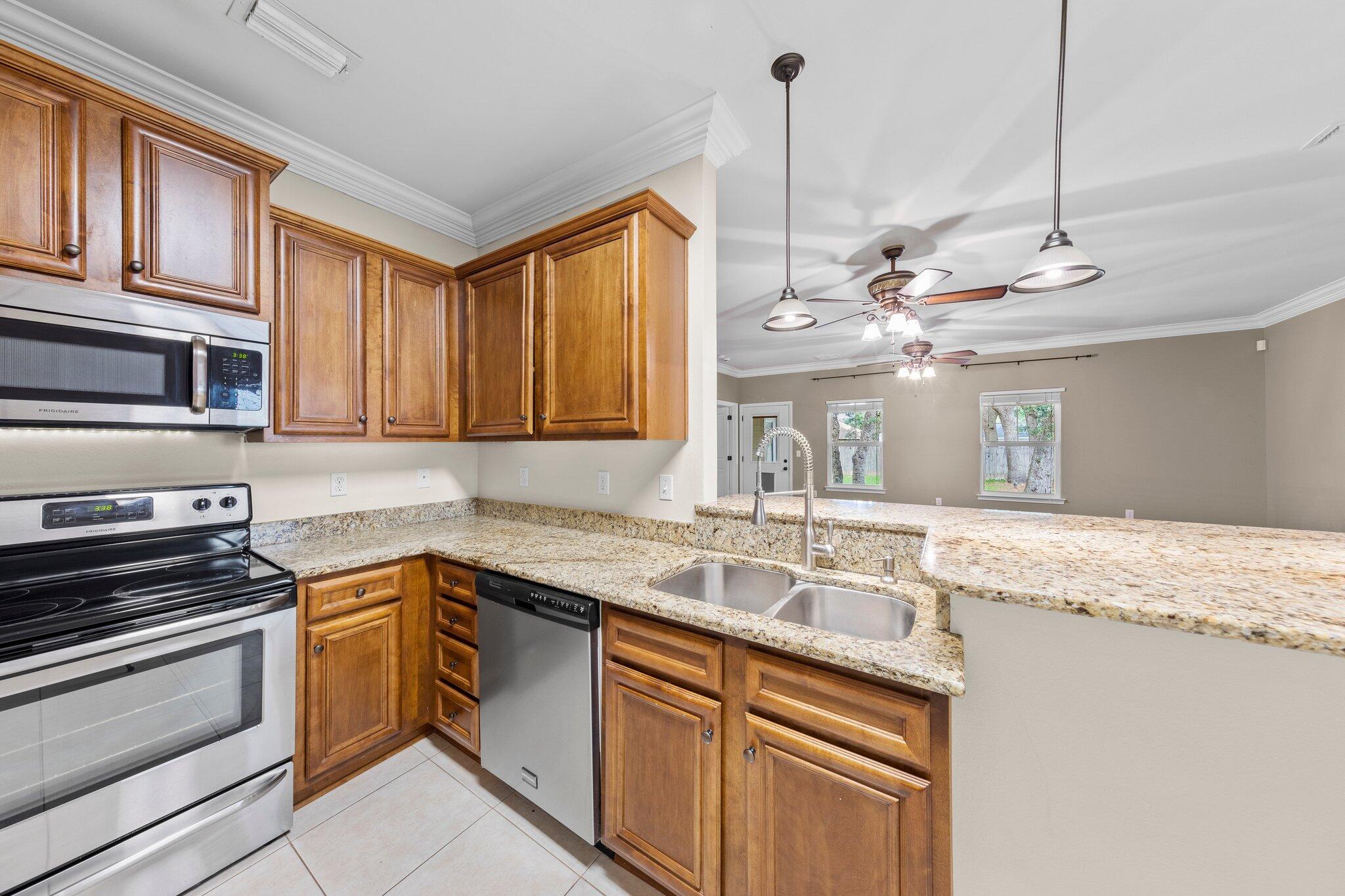 VALPARAISO PINECREST 2 - Residential Lease