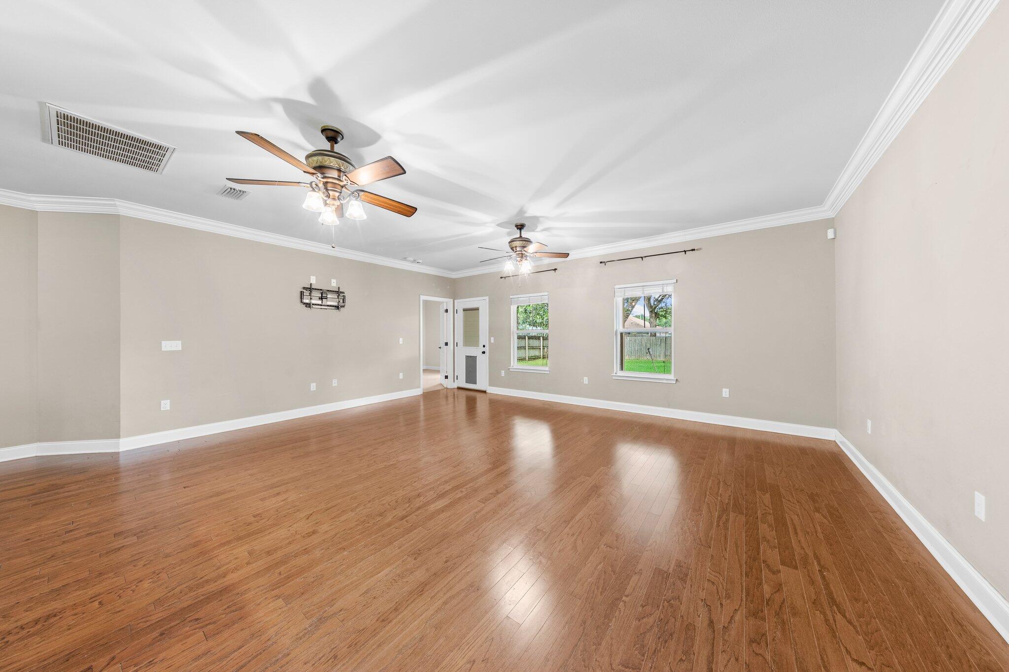 VALPARAISO PINECREST 2 - Residential Lease