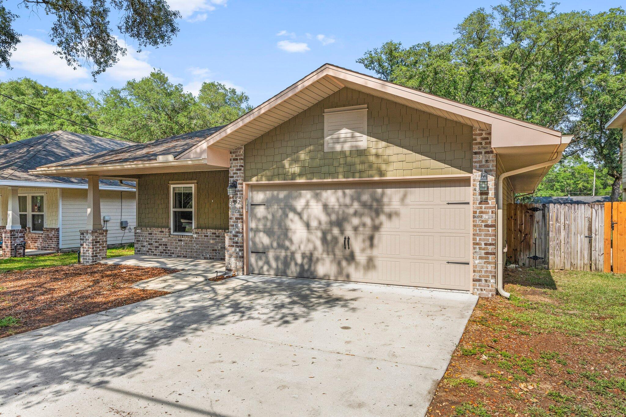 VALPARAISO PINECREST 2 - Residential Lease