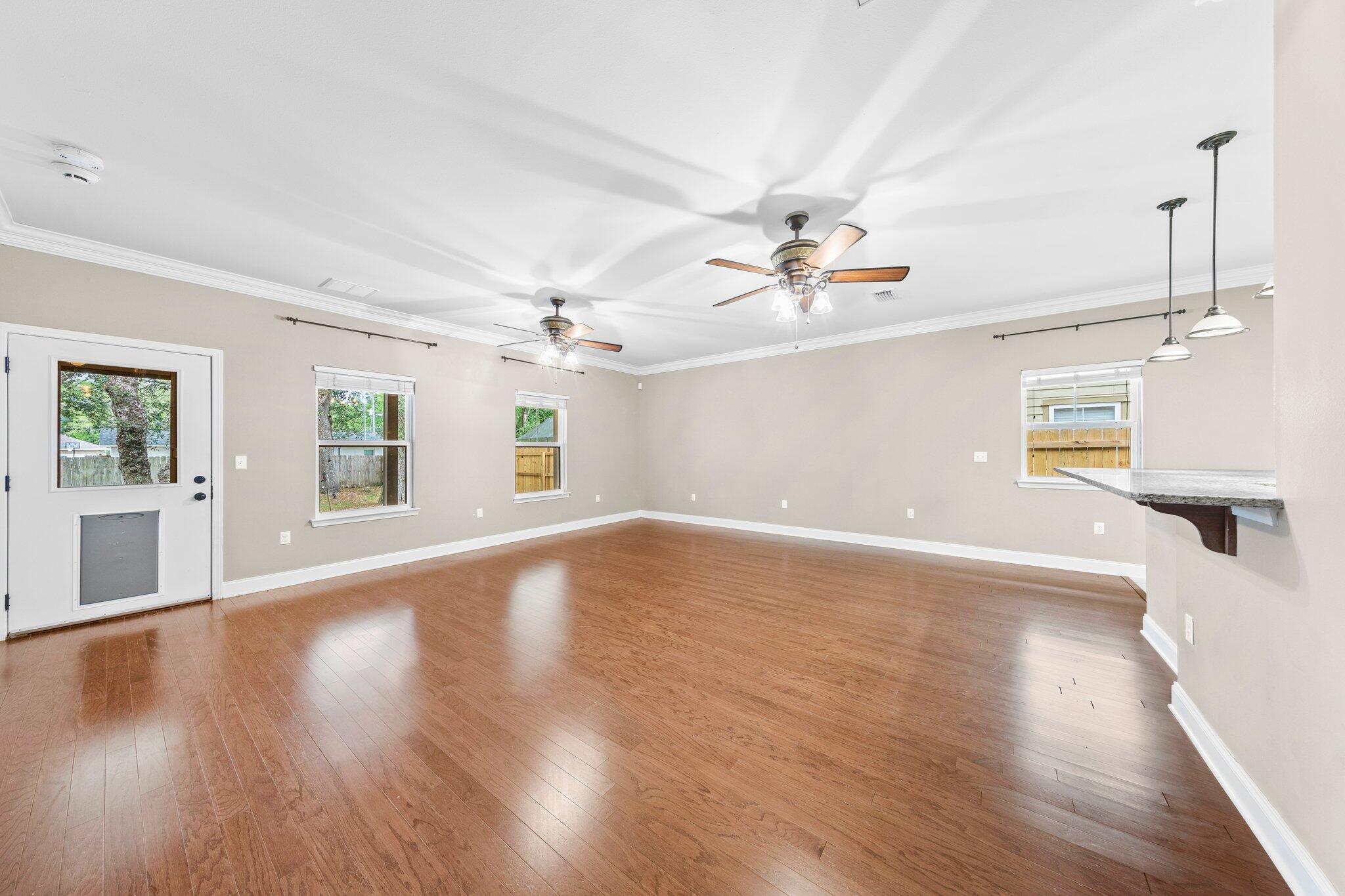 VALPARAISO PINECREST 2 - Residential Lease