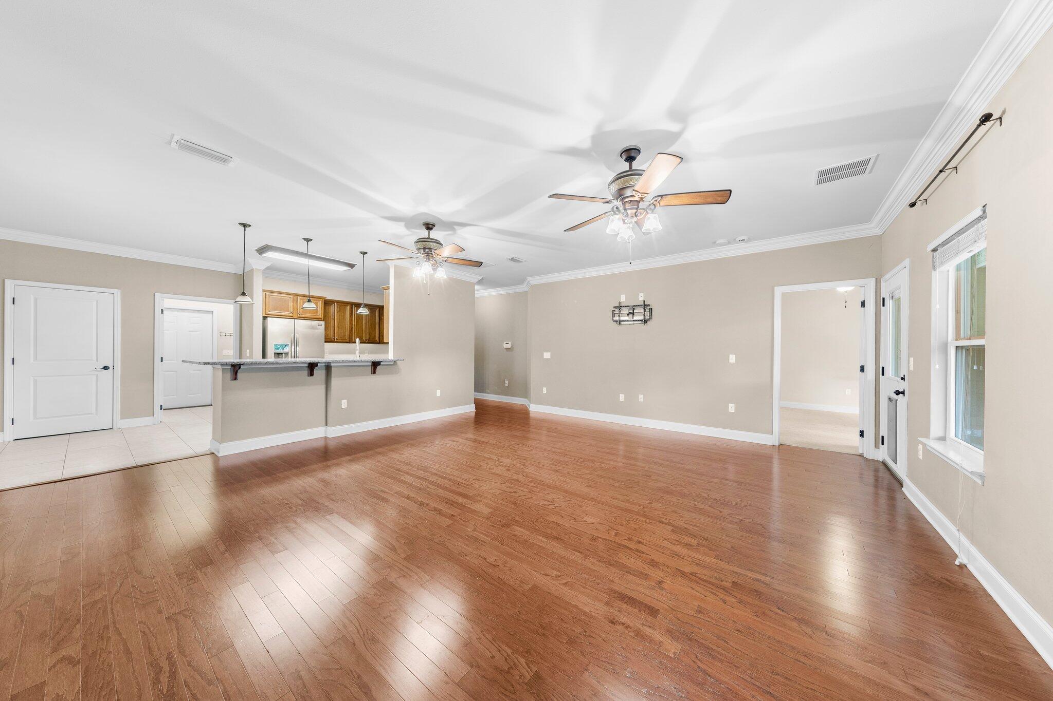 VALPARAISO PINECREST 2 - Residential Lease