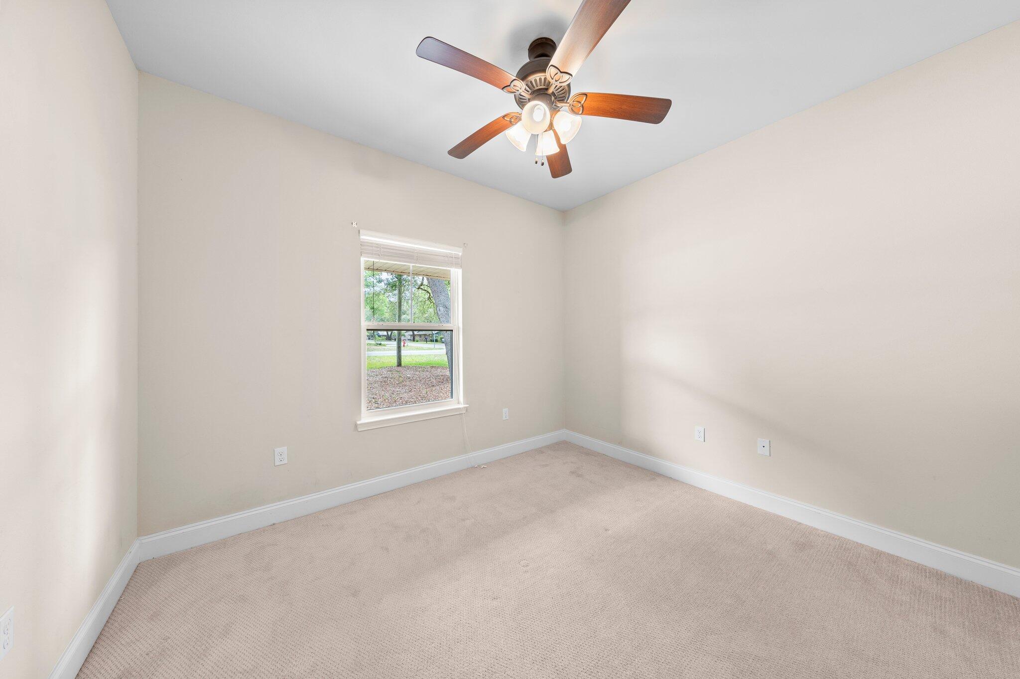 VALPARAISO PINECREST 2 - Residential Lease