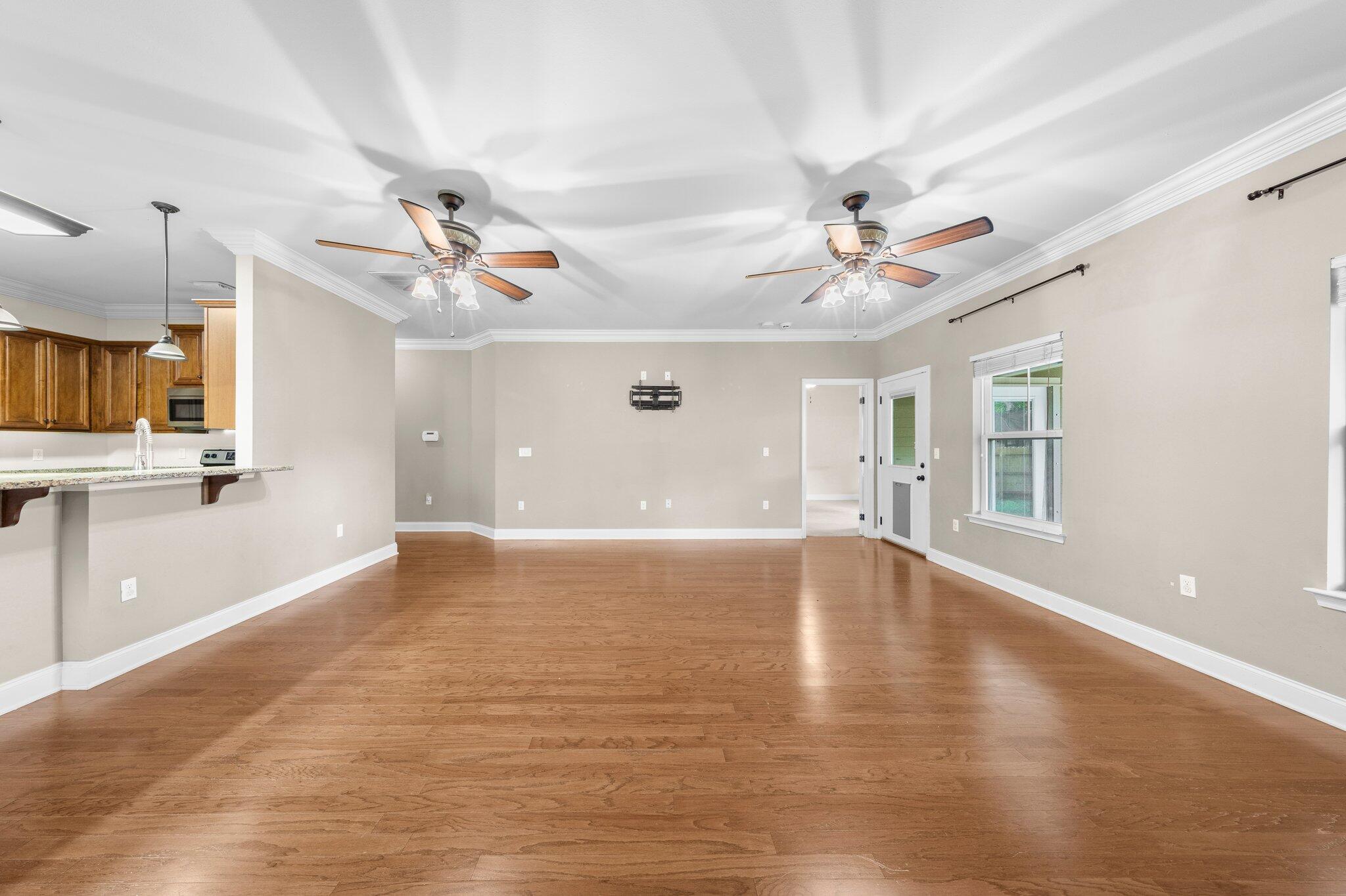 VALPARAISO PINECREST 2 - Residential Lease