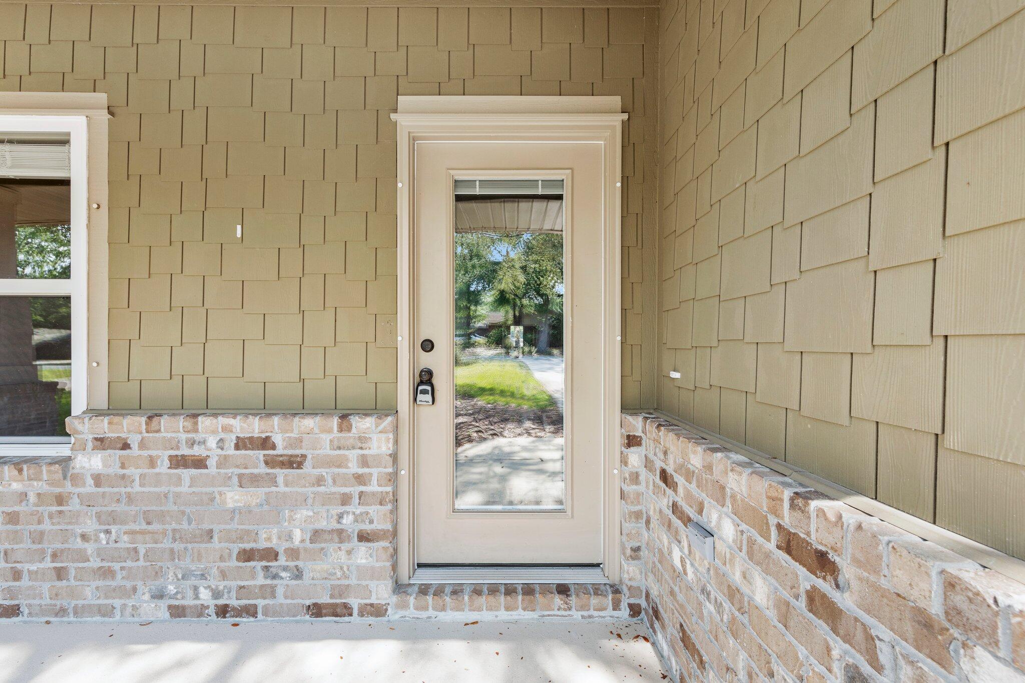 VALPARAISO PINECREST 2 - Residential Lease