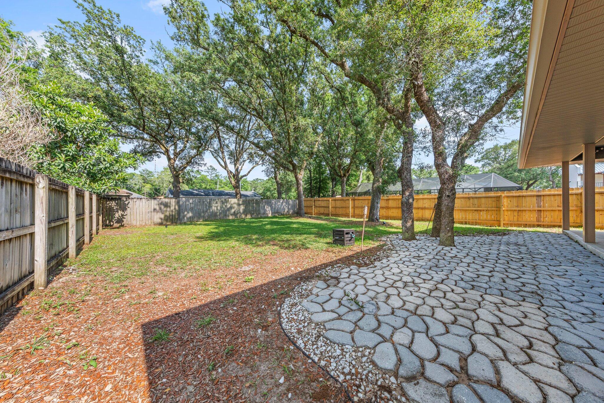 VALPARAISO PINECREST 2 - Residential Lease