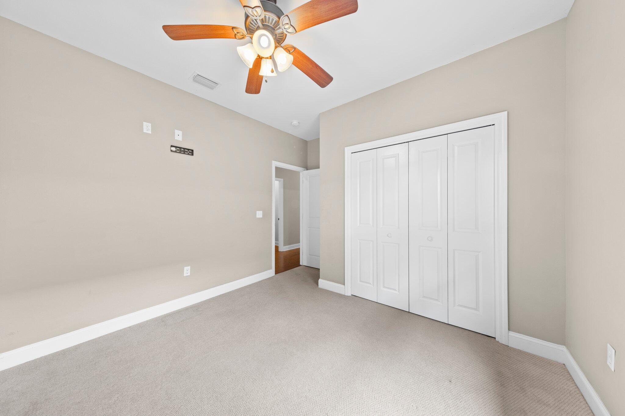 VALPARAISO PINECREST 2 - Residential Lease