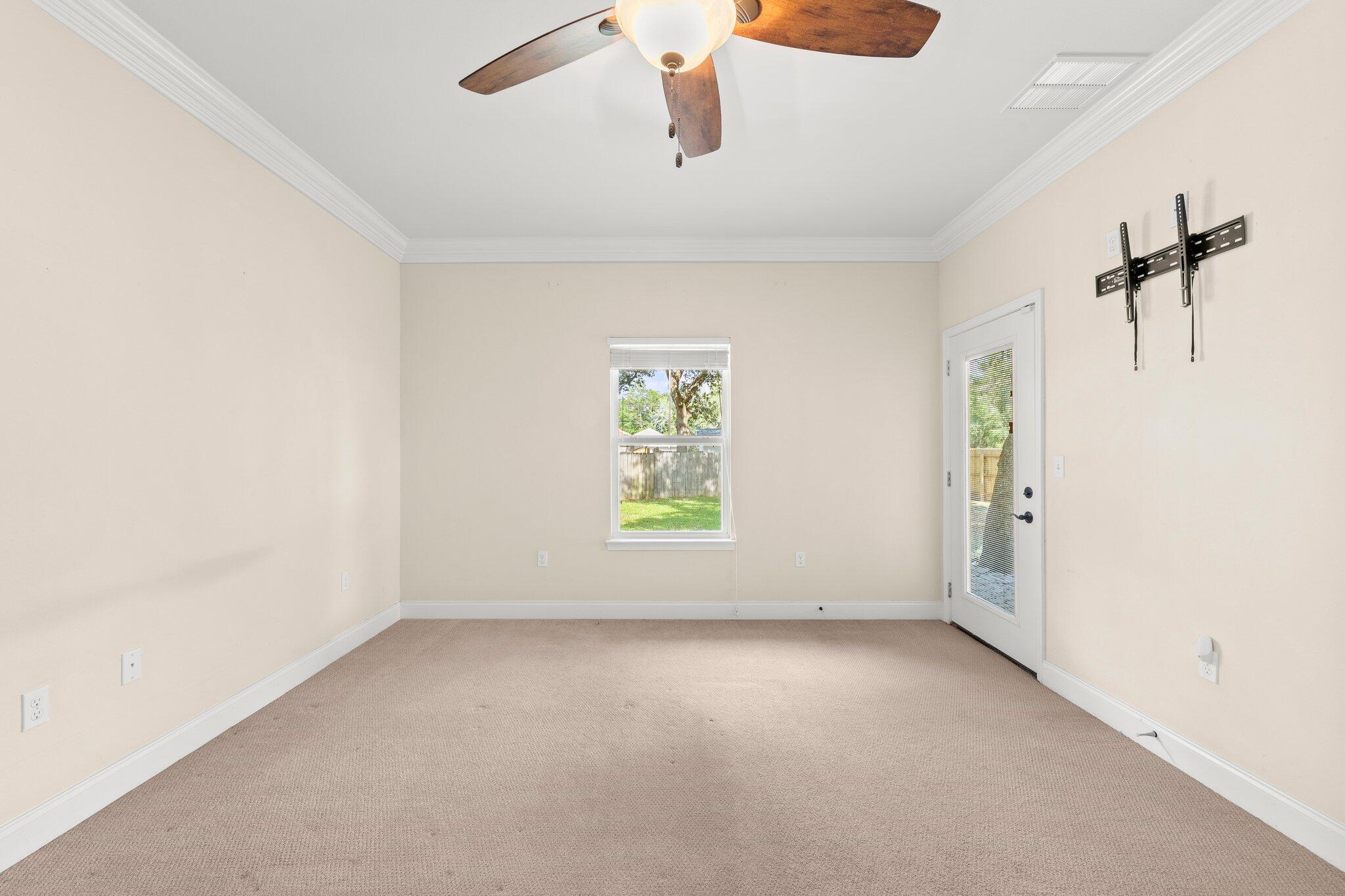 VALPARAISO PINECREST 2 - Residential Lease