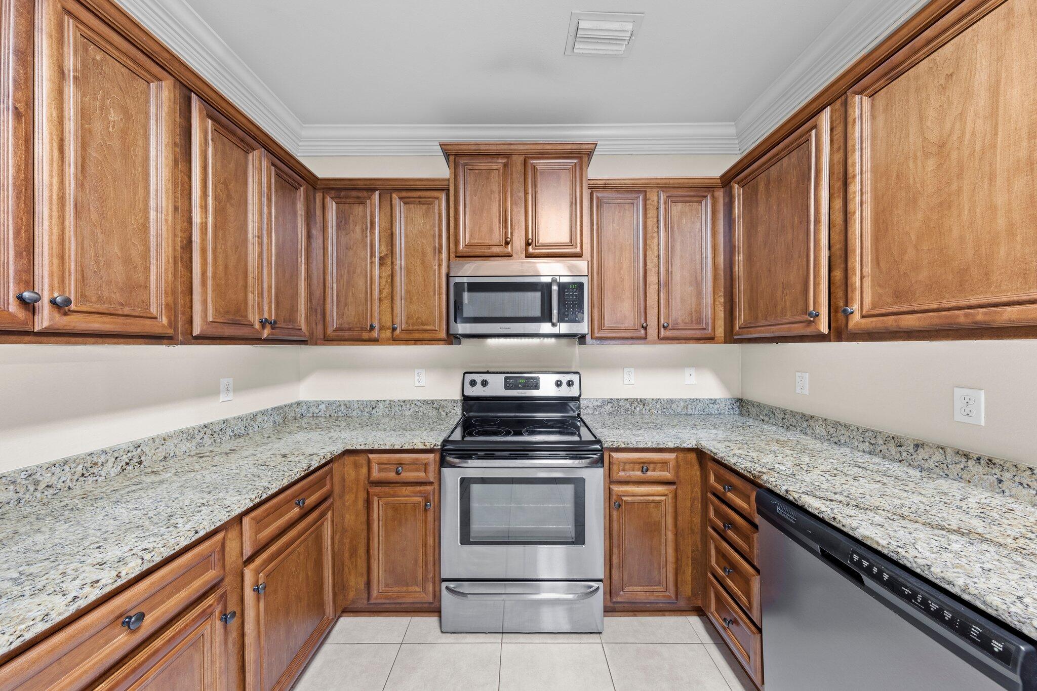 VALPARAISO PINECREST 2 - Residential Lease