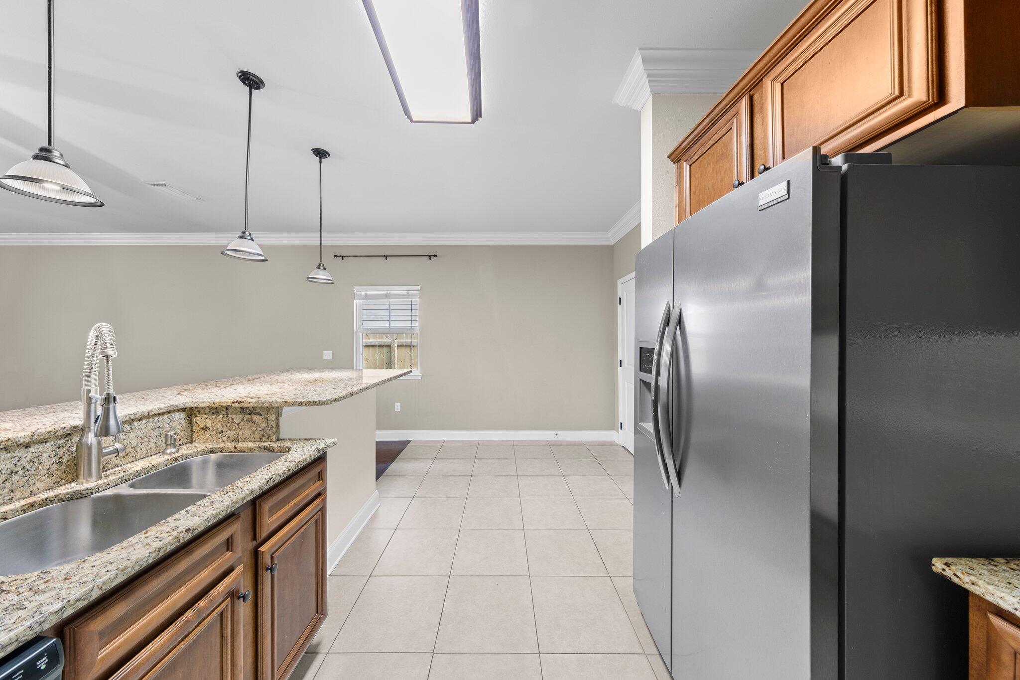 VALPARAISO PINECREST 2 - Residential Lease