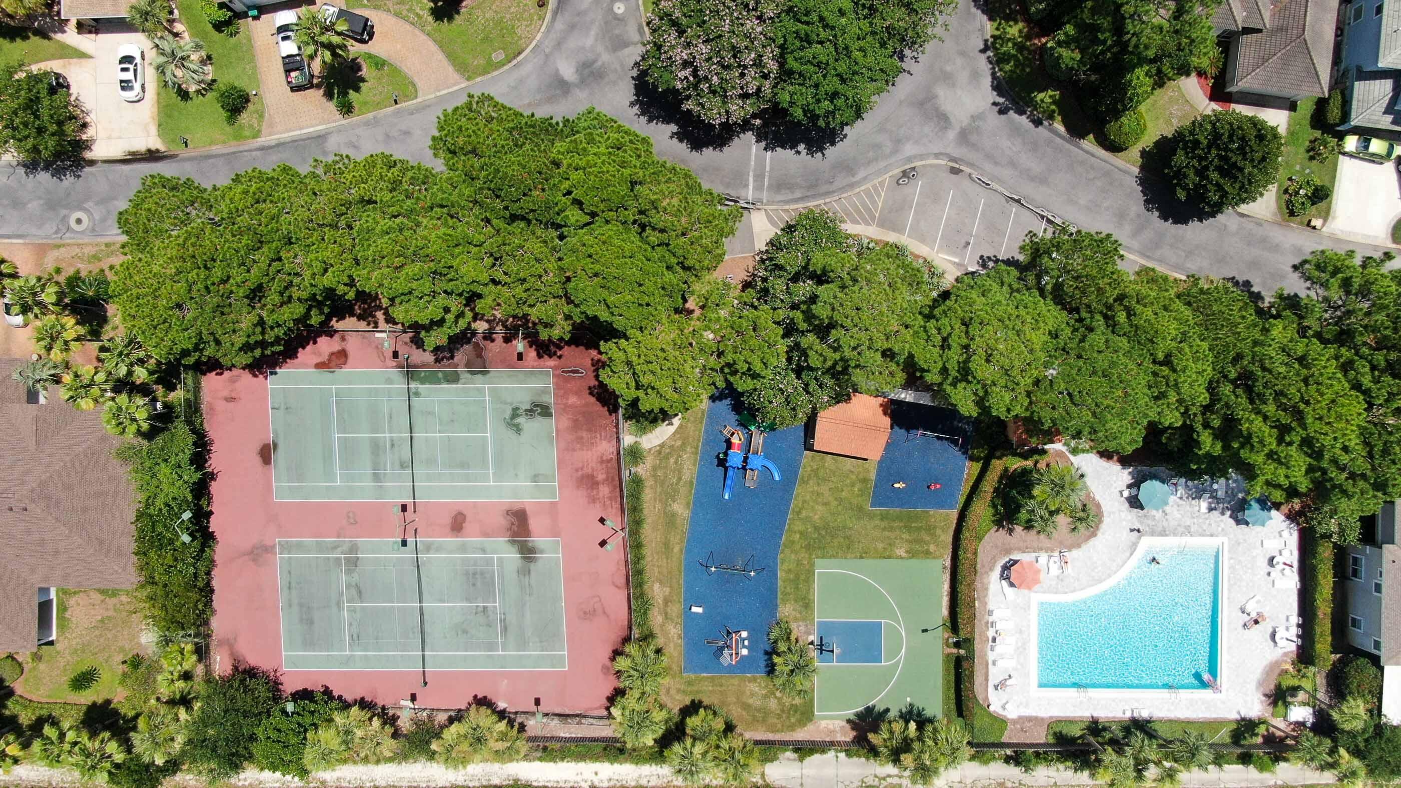 EMERALD LAKES PH 1 - Residential