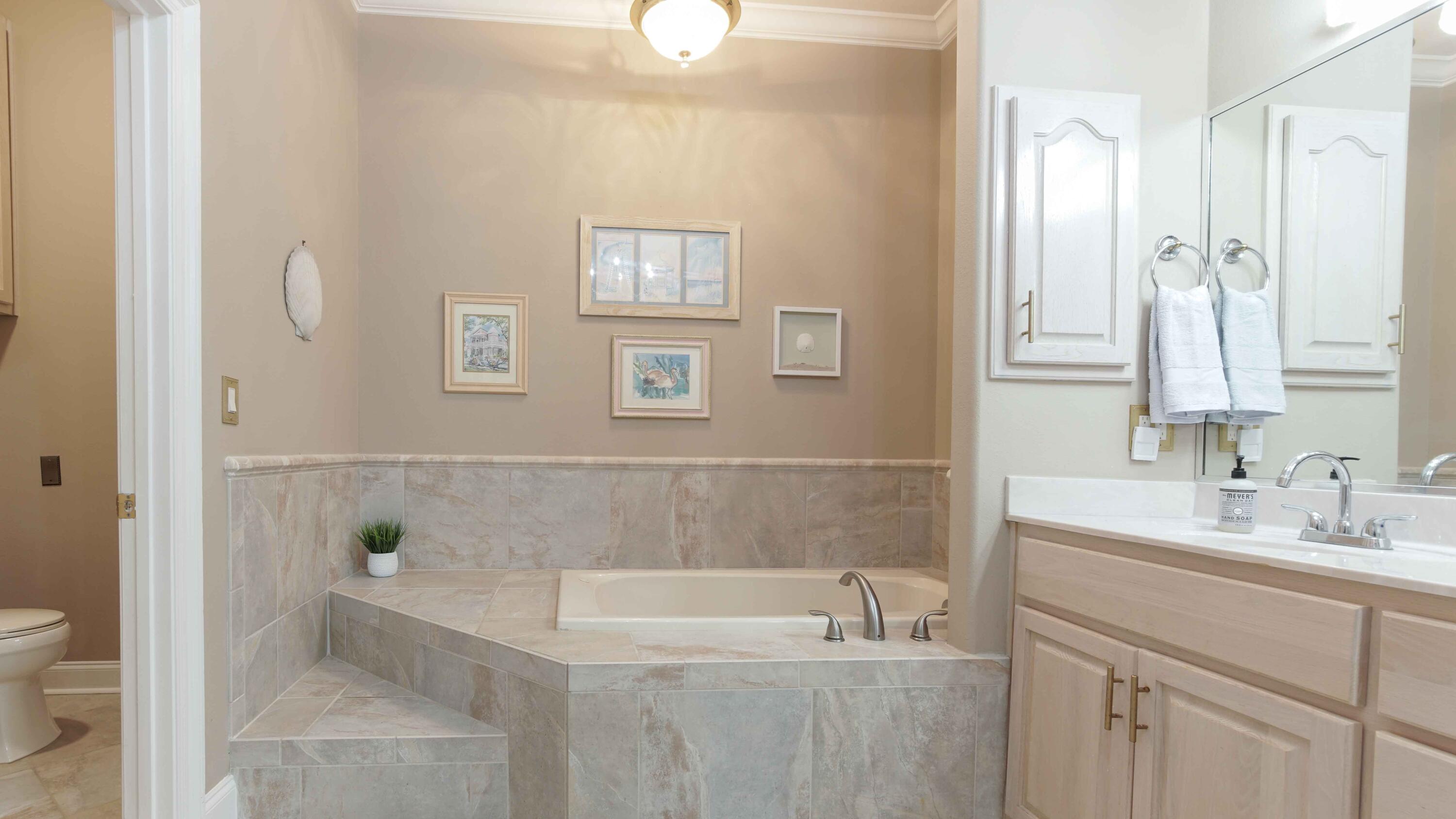 EMERALD LAKES PH 1 - Residential