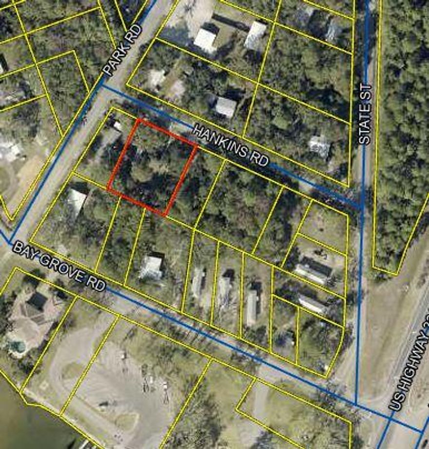 Walking distance to Grady Brown Waterfront Park and Boat Launch!Build one or 2 homes here on these level, interior lots in this fast-growing community, within easy access to the beautiful beaches of South Walton. Convenient to shopping, dining and the growing businesses of Freeport as well.  The mobile home on one of the lots is sold 'As Is'.  Additional home and land is available across the street at 58 Hankins Rd.  See MLS# 988164. As always, buyer to verify any information deemed pertinent.