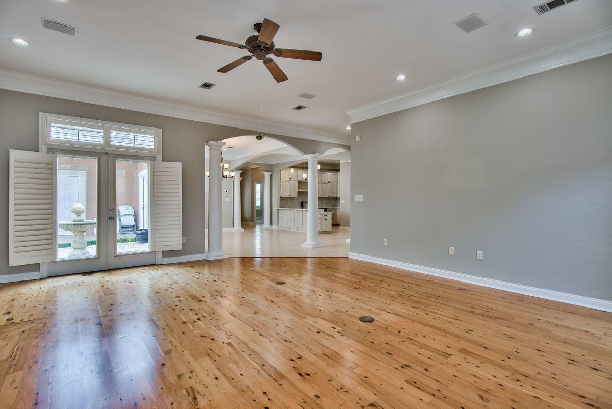 FAIRWAY VILLAS - Residential