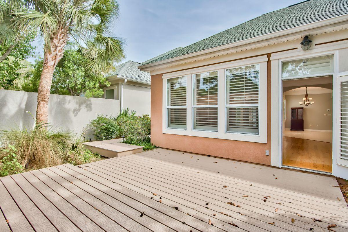 FAIRWAY VILLAS - Residential