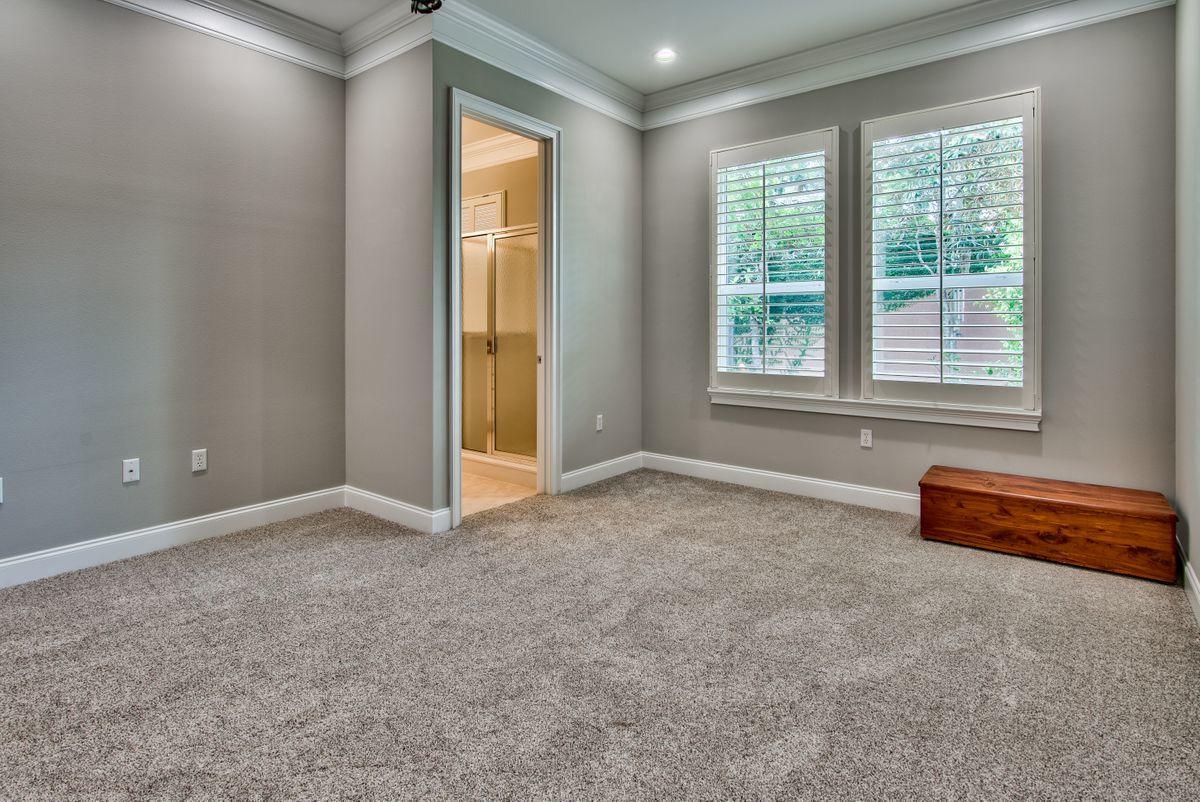 FAIRWAY VILLAS - Residential