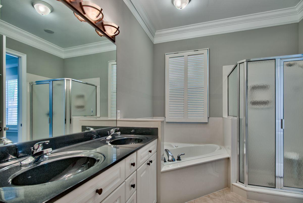 FAIRWAY VILLAS - Residential