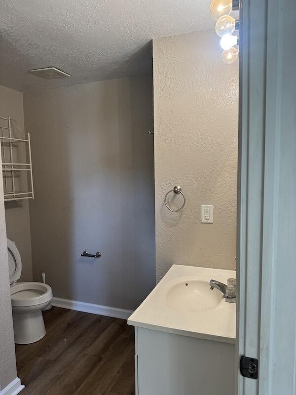CRESTVIEW - Residential Lease