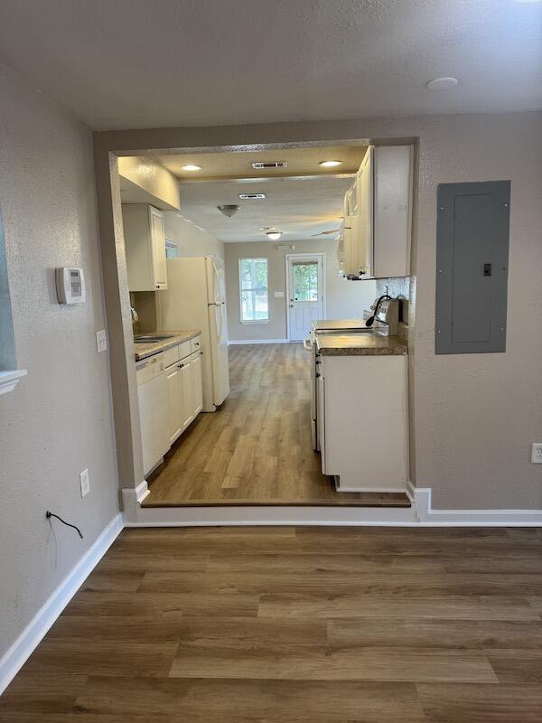 CRESTVIEW - Residential Lease