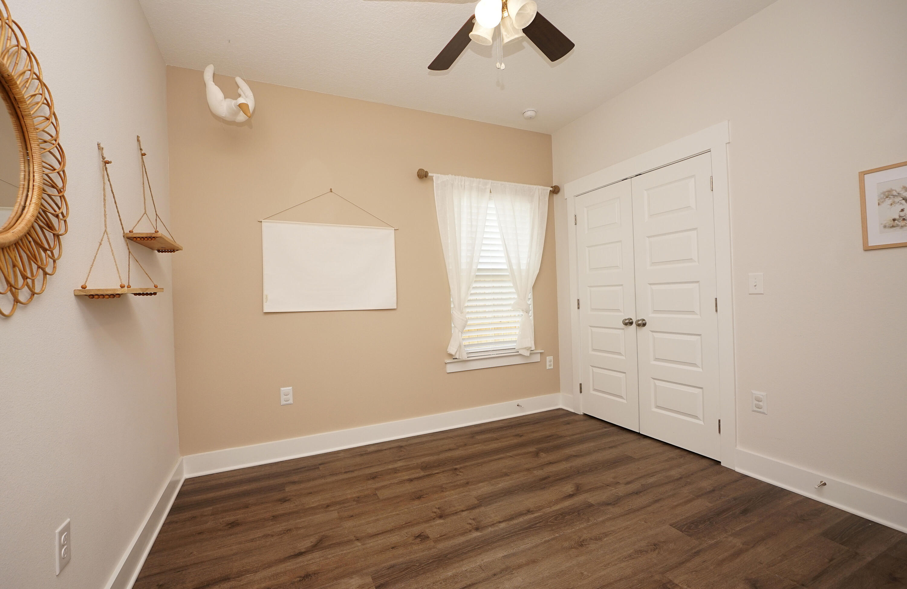 NICEVILLE (222200.00) - Residential