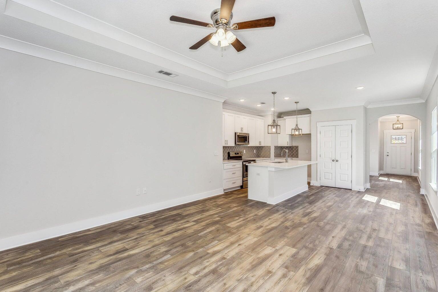 NICEVILLE (222200.00) - Residential