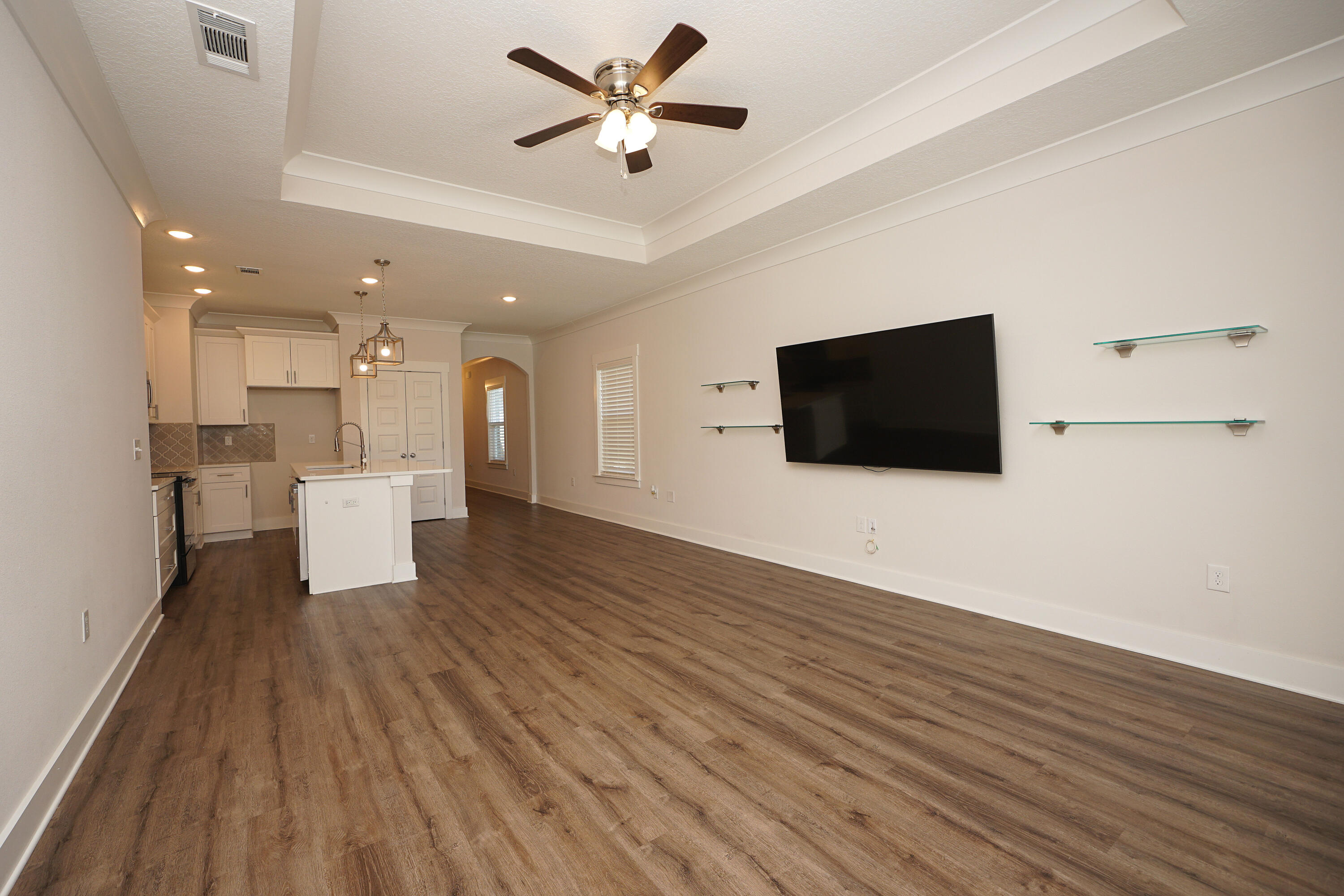 NICEVILLE (222200.00) - Residential