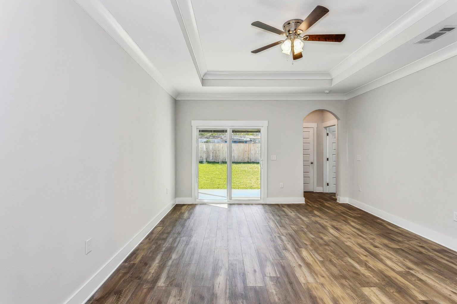 NICEVILLE (222200.00) - Residential