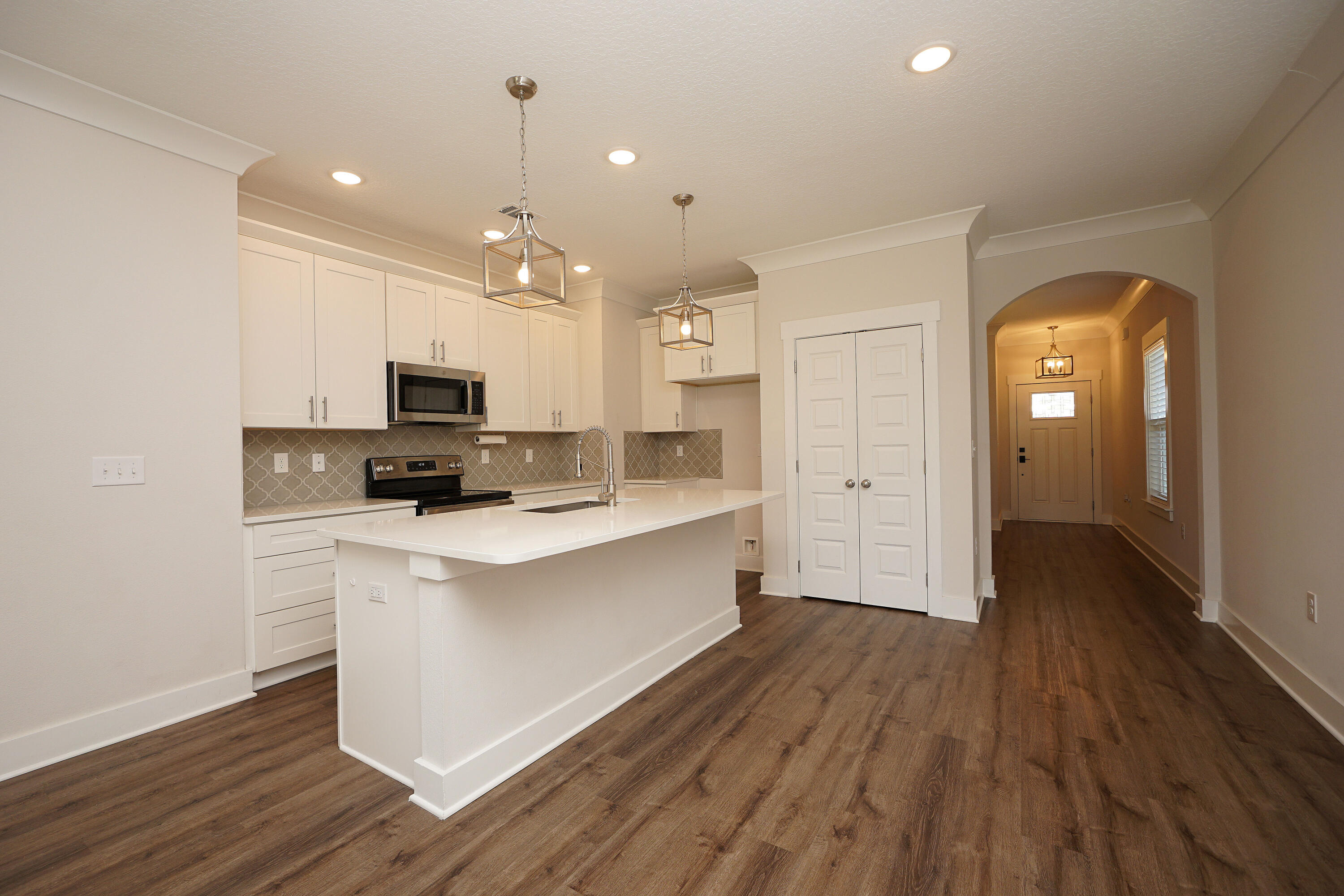 NICEVILLE (222200.00) - Residential