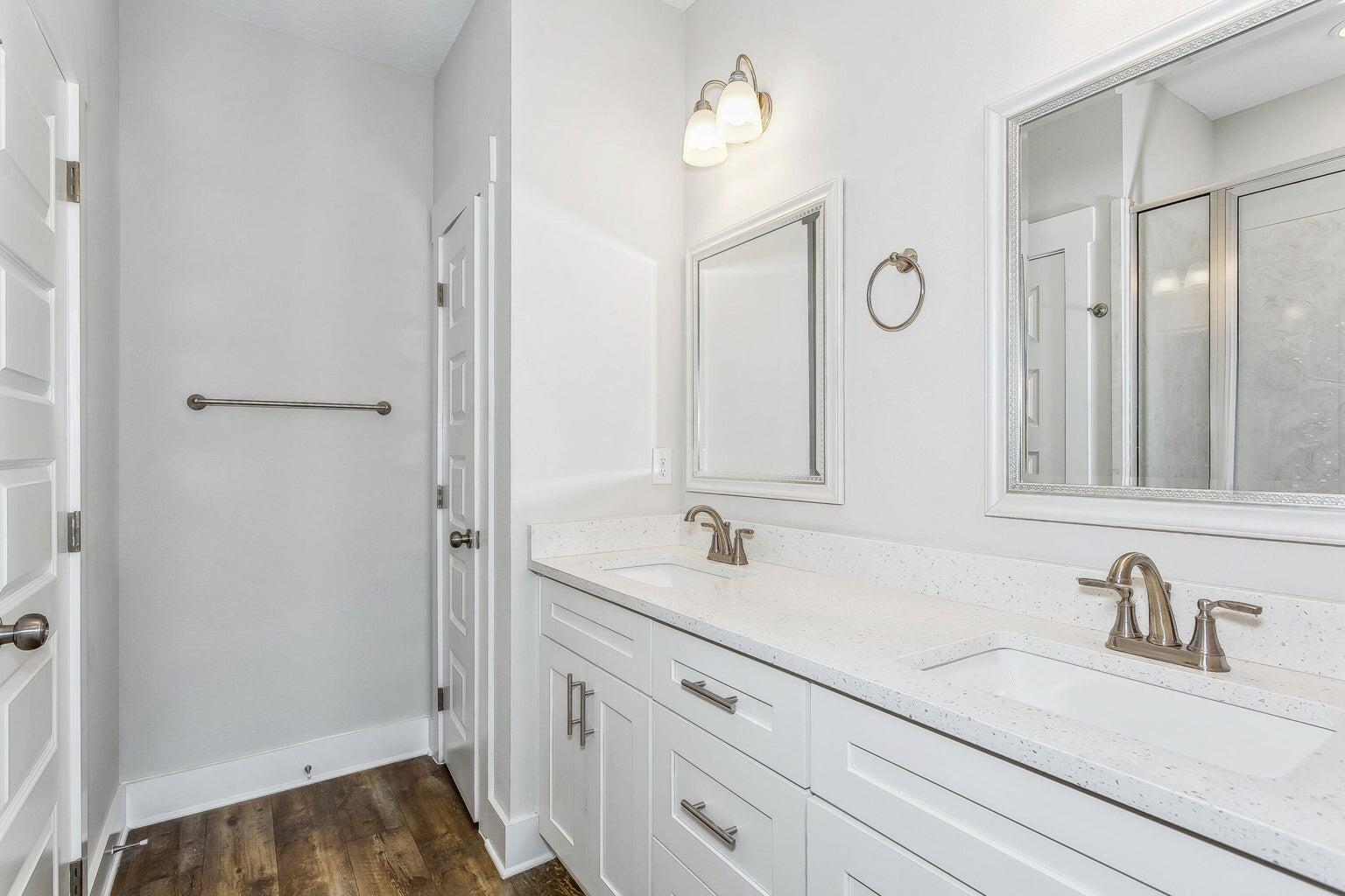 NICEVILLE (222200.00) - Residential