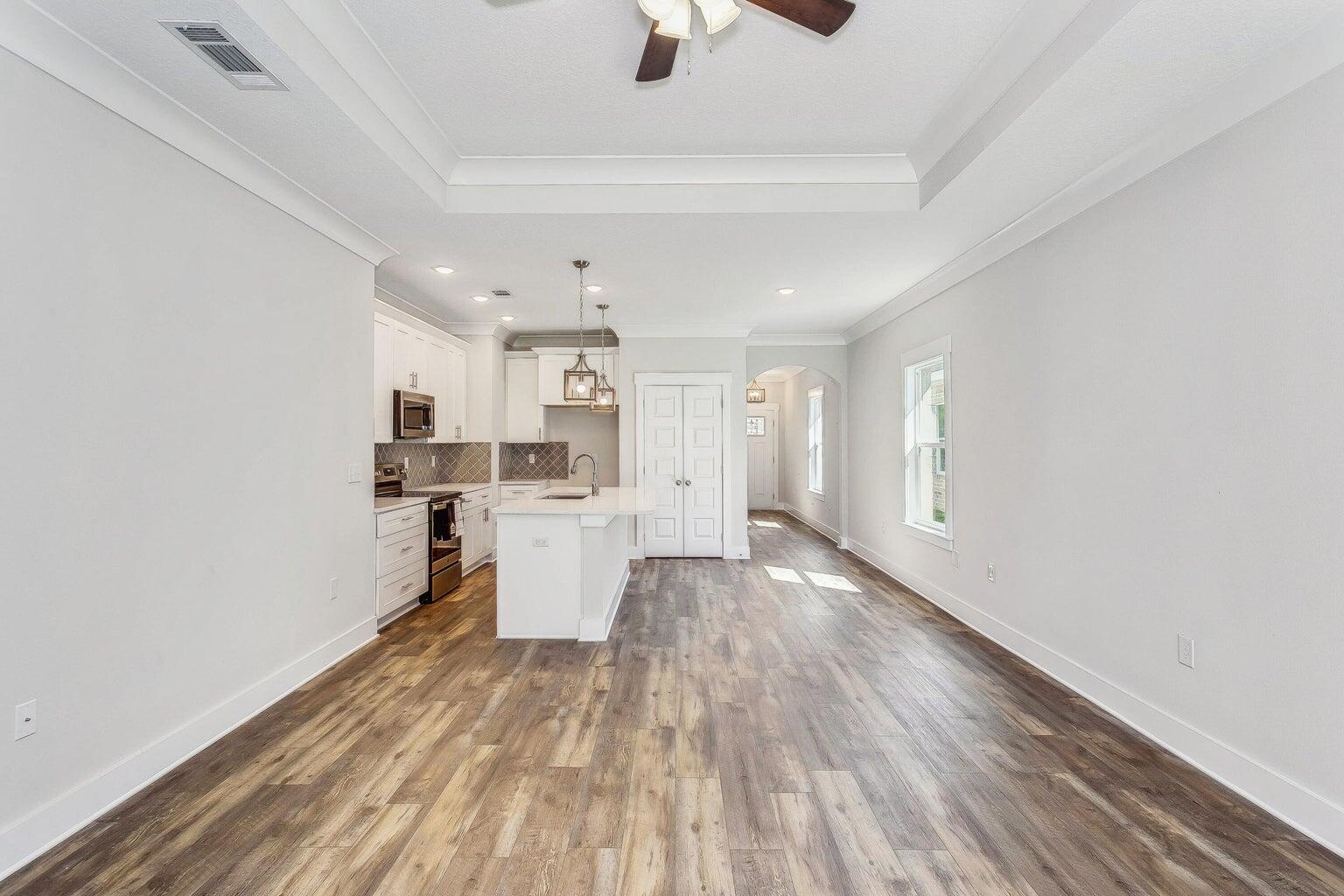 NICEVILLE (222200.00) - Residential