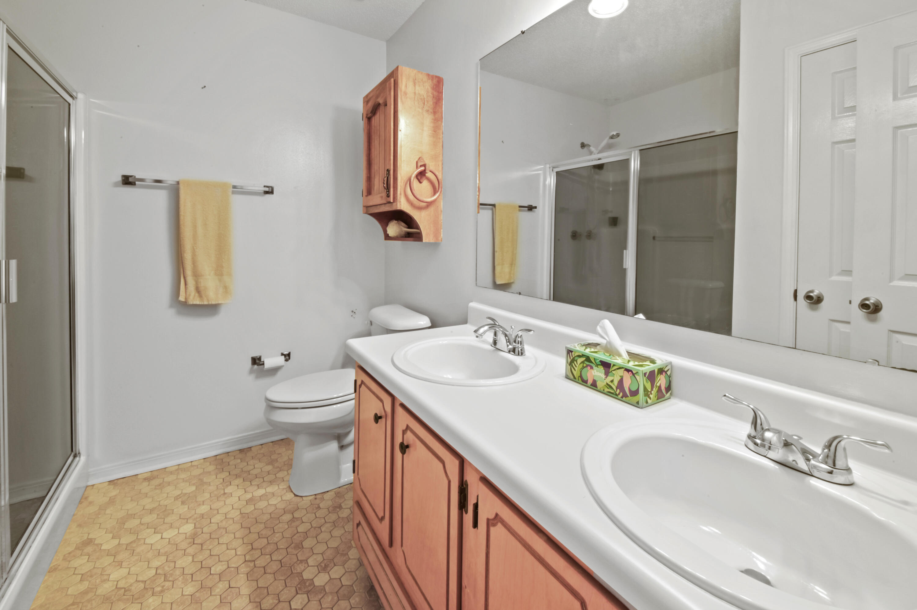 CHANTILLY WOODS - Residential