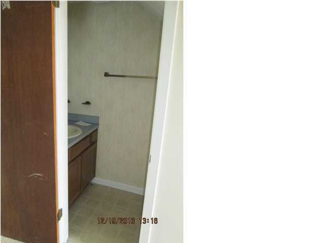 VIKING MANOR PH 1 - Residential Lease