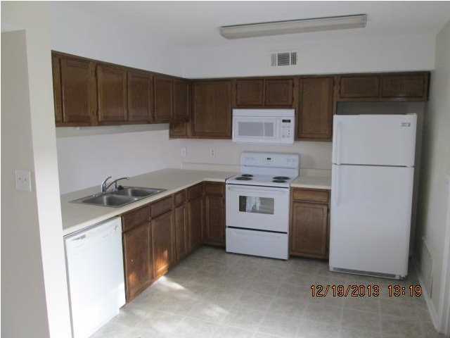 VIKING MANOR PH 1 - Residential Lease