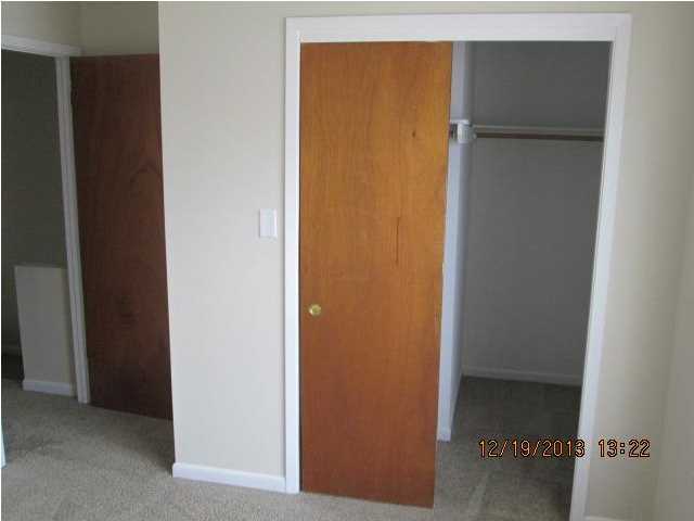 VIKING MANOR PH 1 - Residential Lease